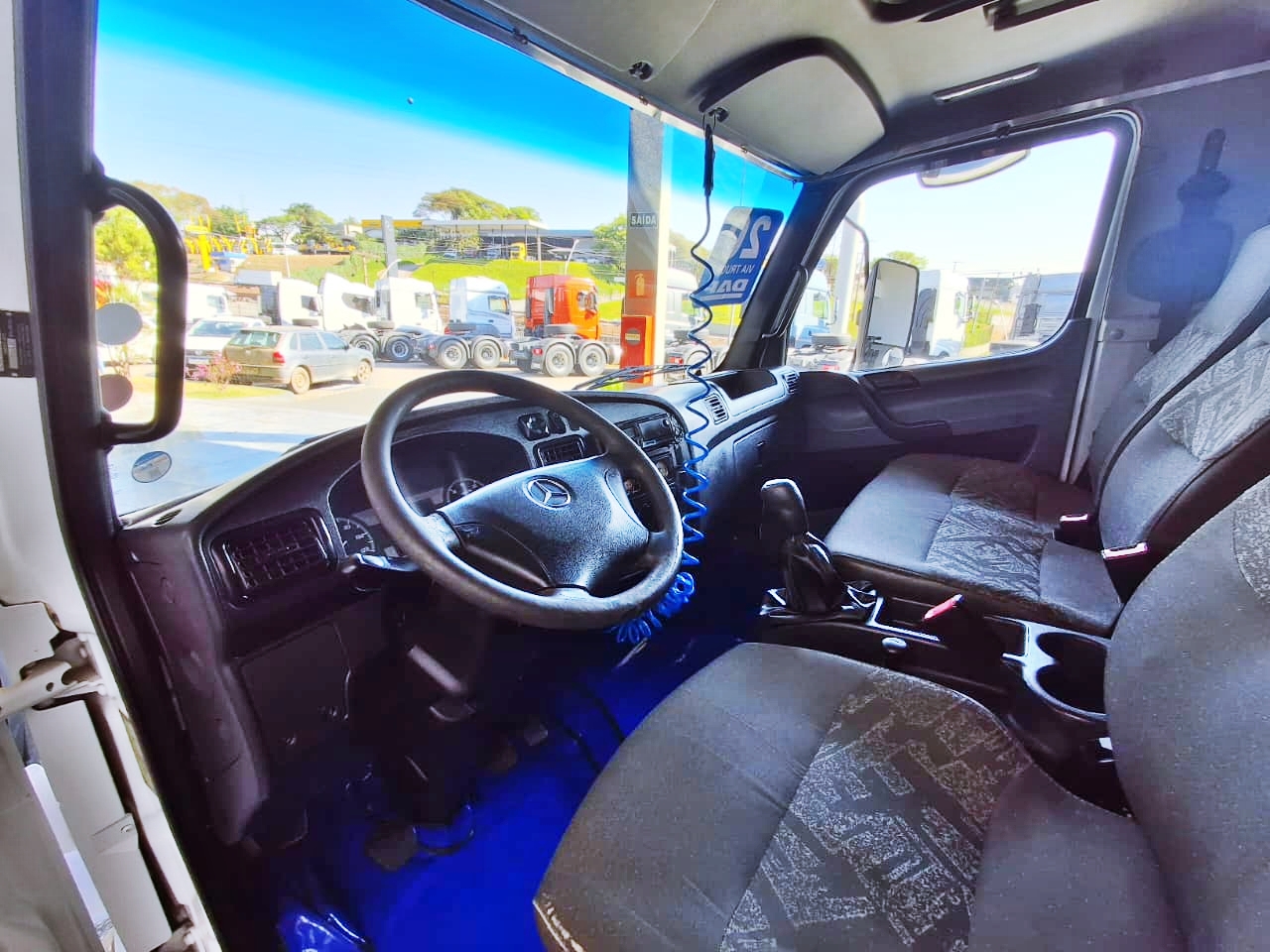 MERCEDES-BENZ-Accelo-Accelo 815 2p (diesel) (E5)