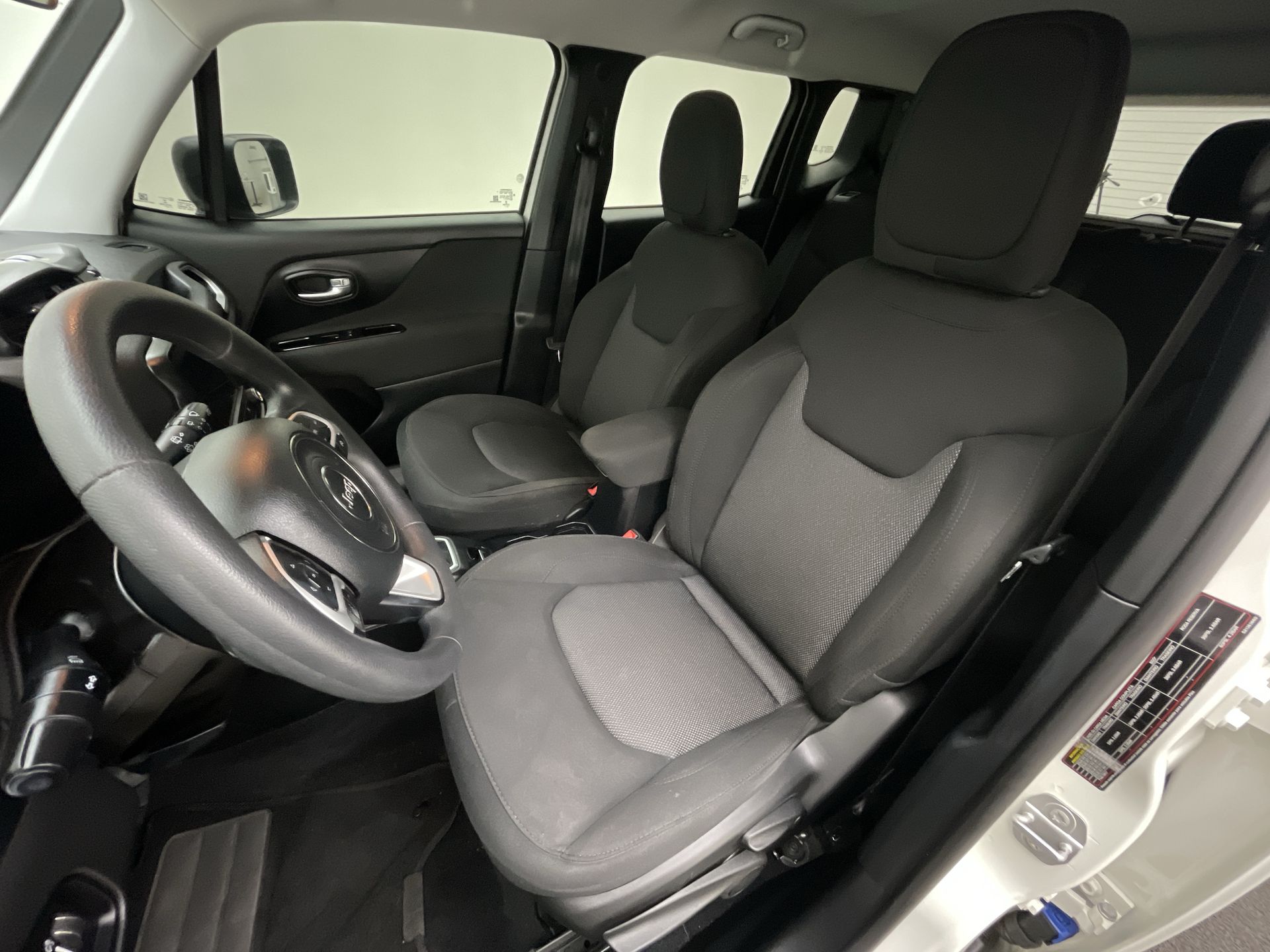 Renegade Sport 1.8 4x2 Flex 16V Aut.