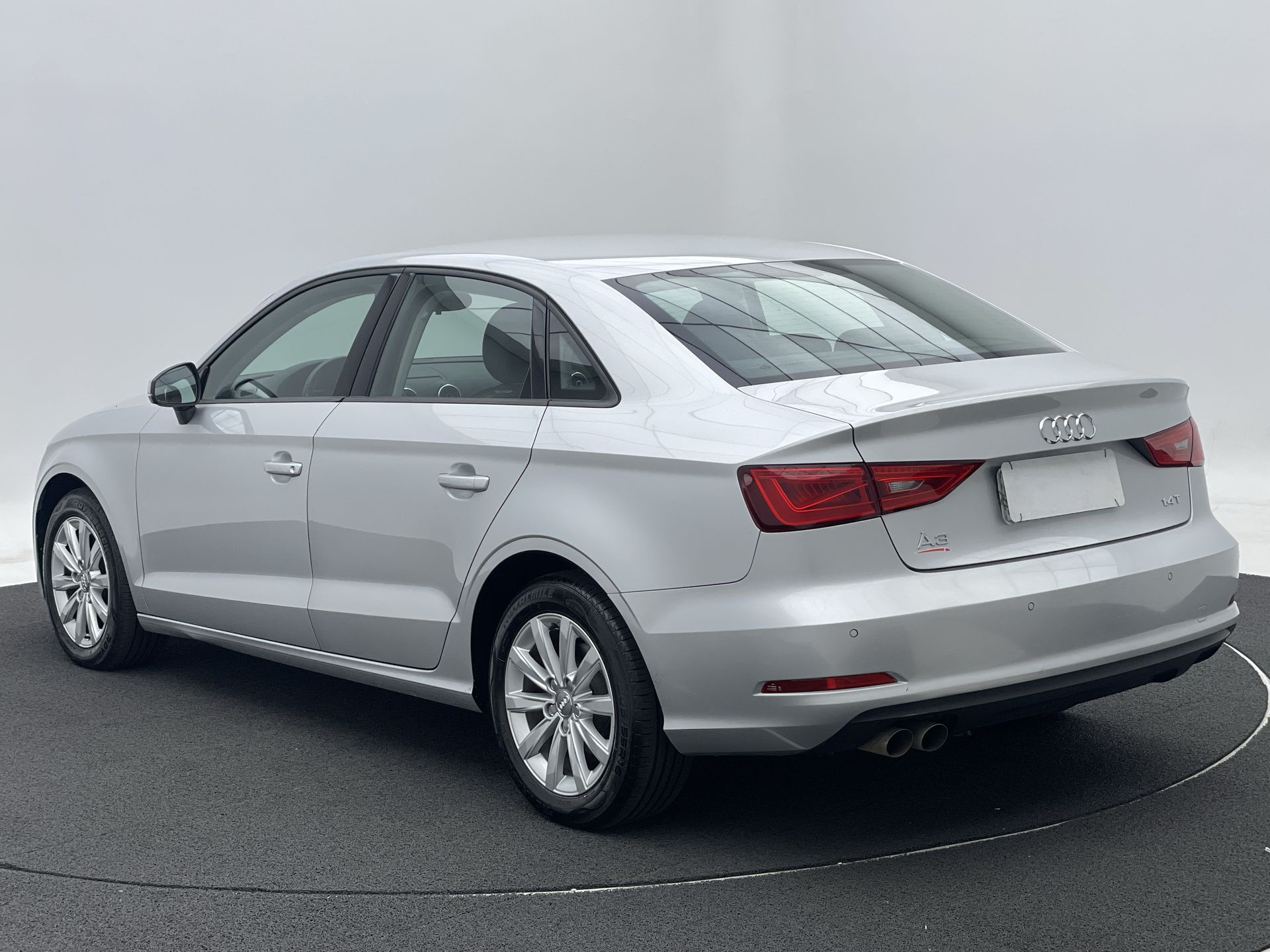 Audi-A3-A3 Sedan 1.4/ Attra. 16V TB FSI S-tronic