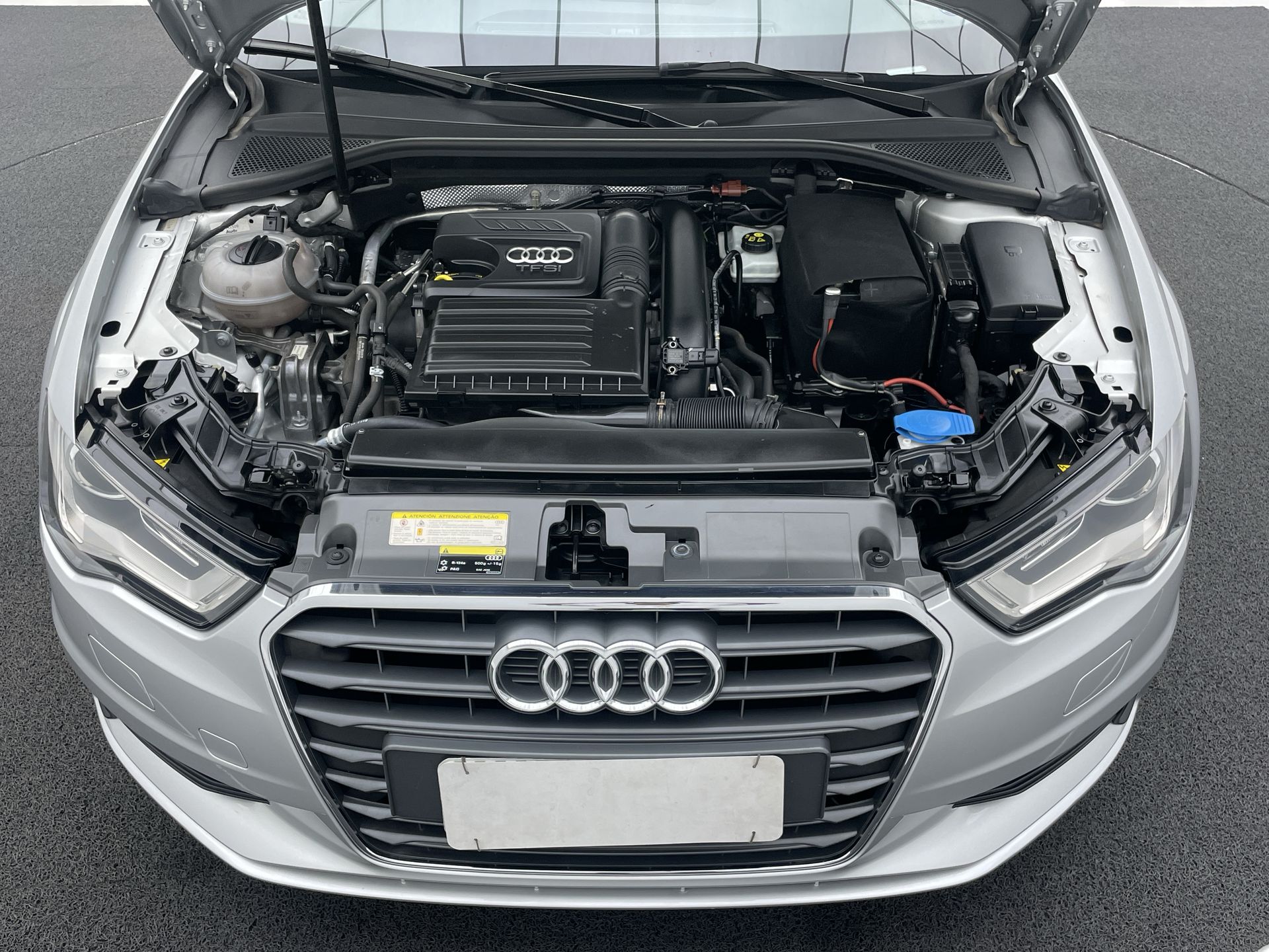 Audi-A3-A3 Sedan 1.4/ Attra. 16V TB FSI S-tronic