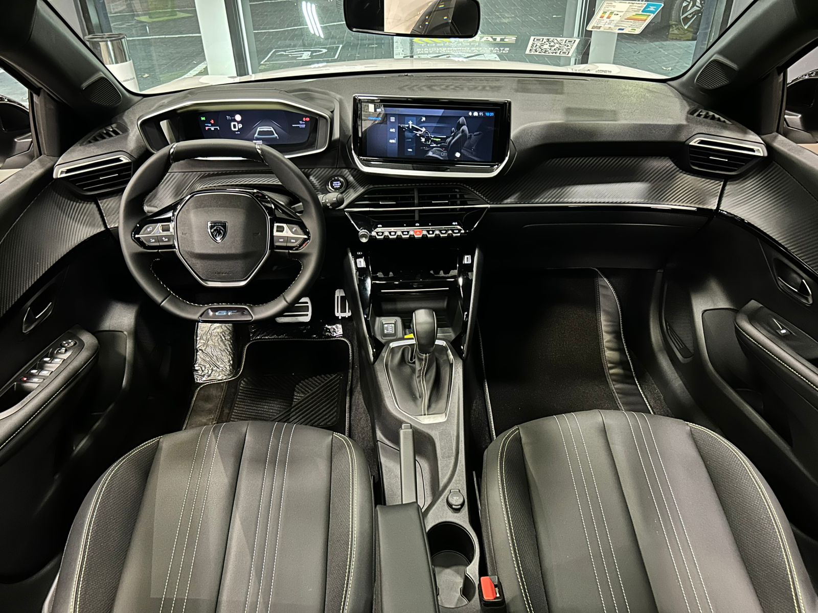 Peugeot-208-208 GT 1.0 Turbo Hibrido Aut.