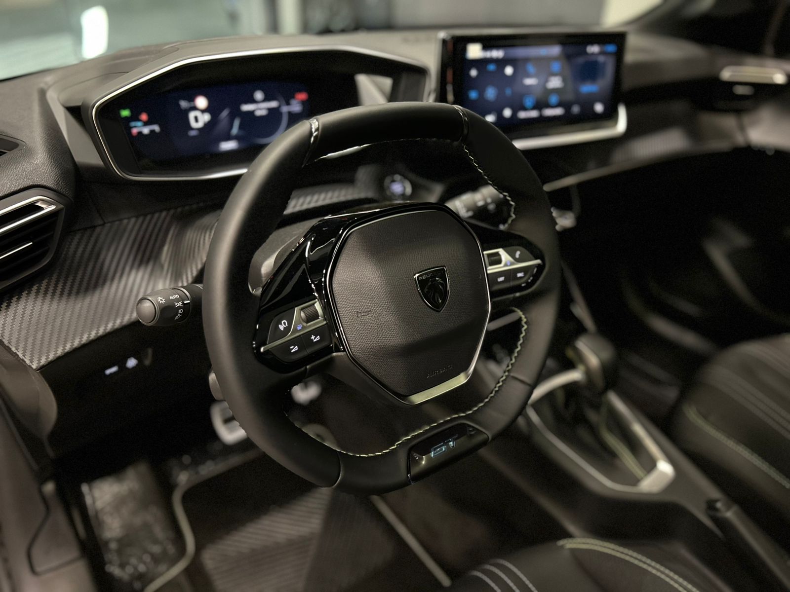 Peugeot-208-208 GT 1.0 Turbo Hibrido Aut.