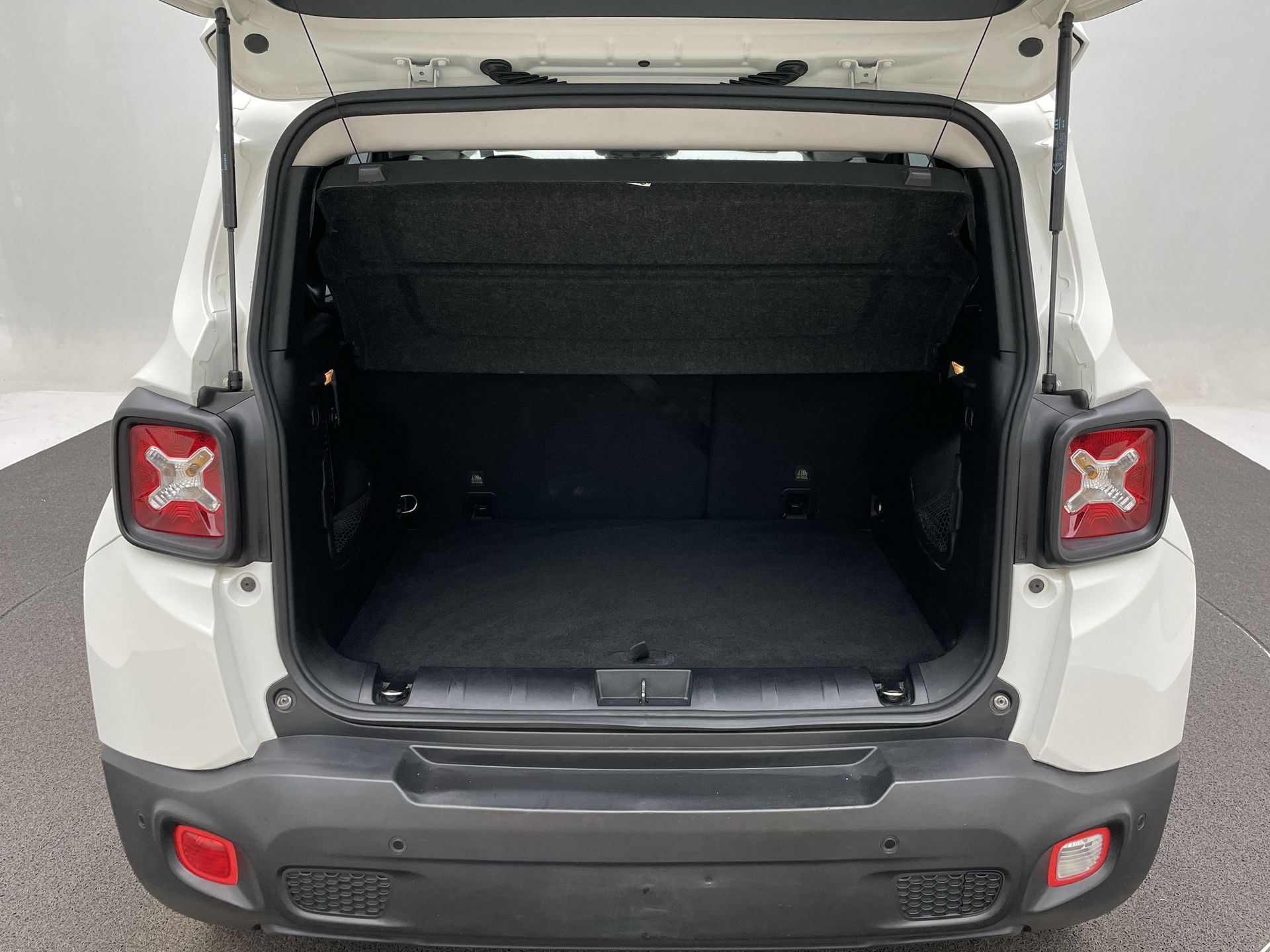 renegade longitude 1.8 4x2 flex 16v aut.