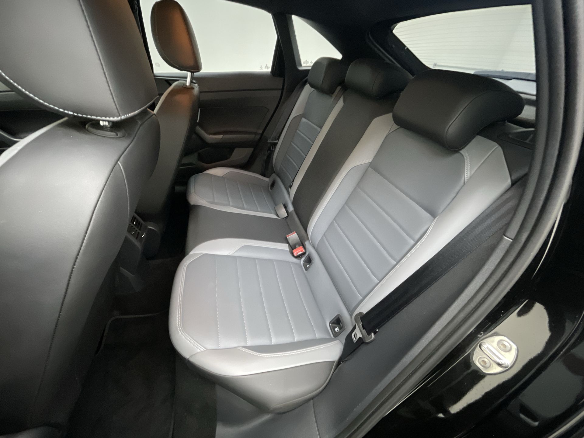 Nivus Highline 1.0 200 TSI Flex Aut.