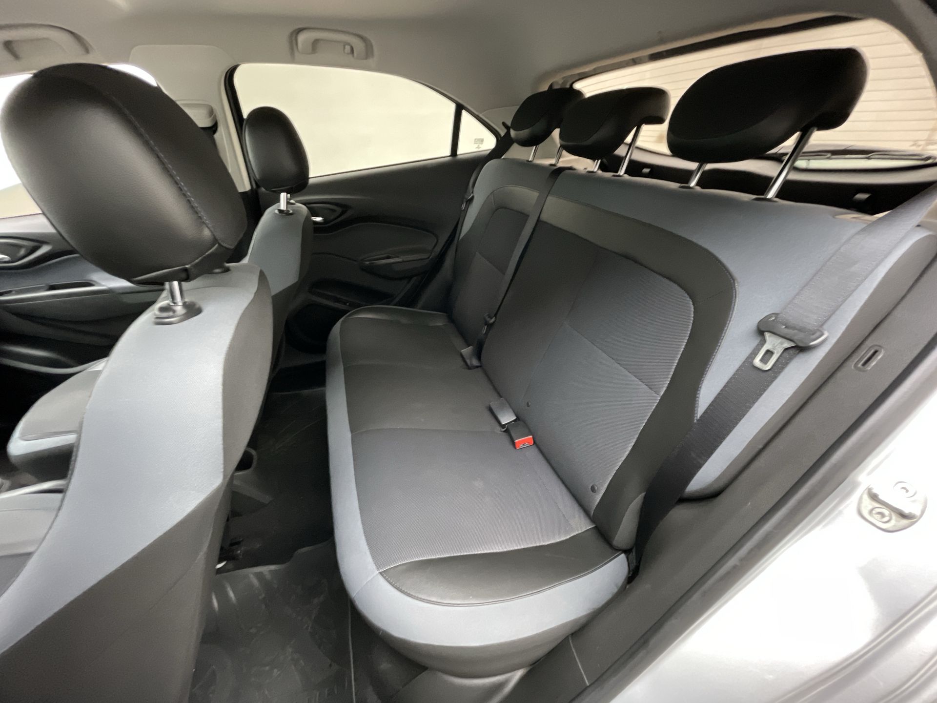 onix hatch activ 1.4 8v flex 5p aut.