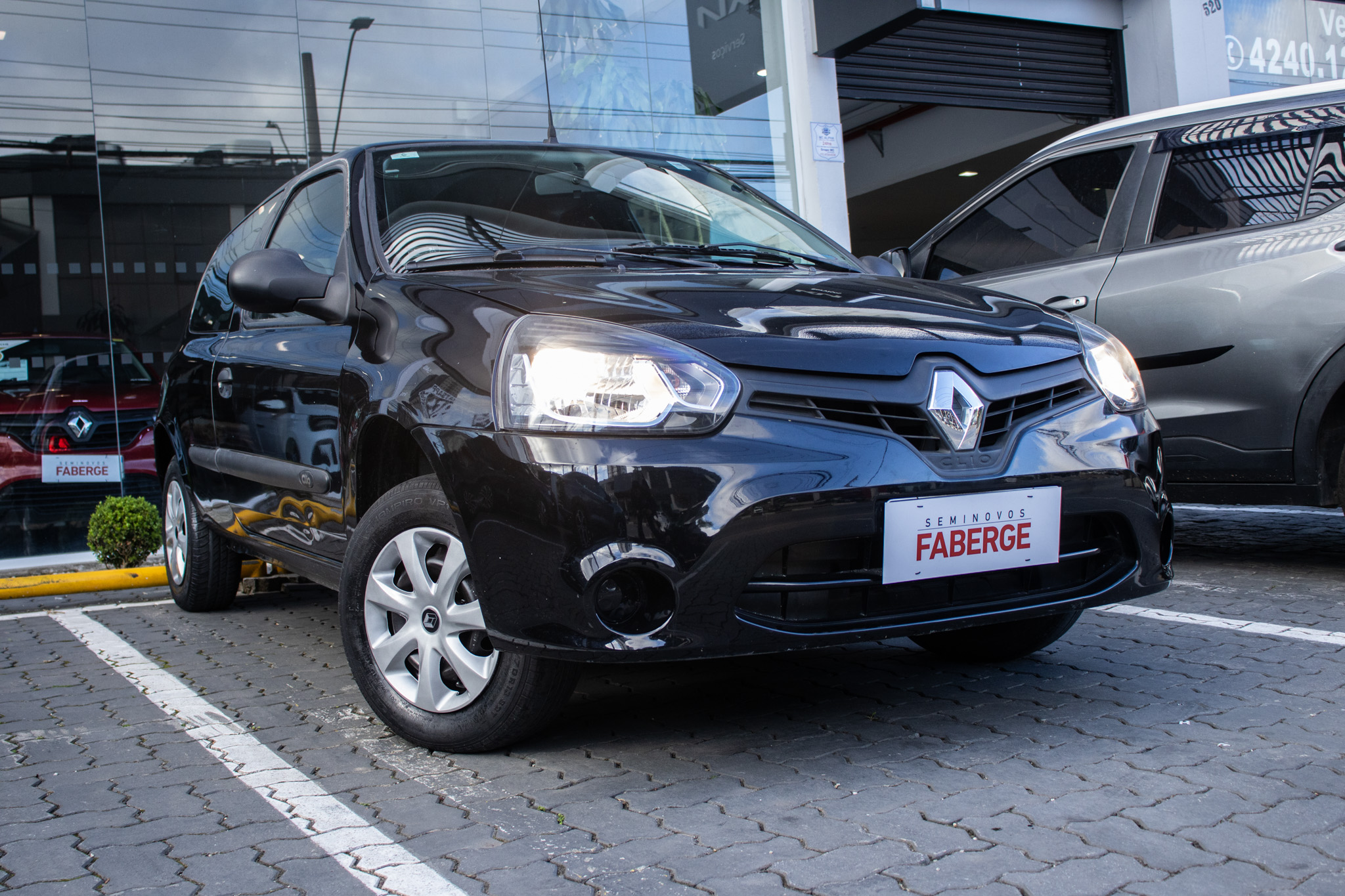 Clio Authentique 1.0 8V 3p