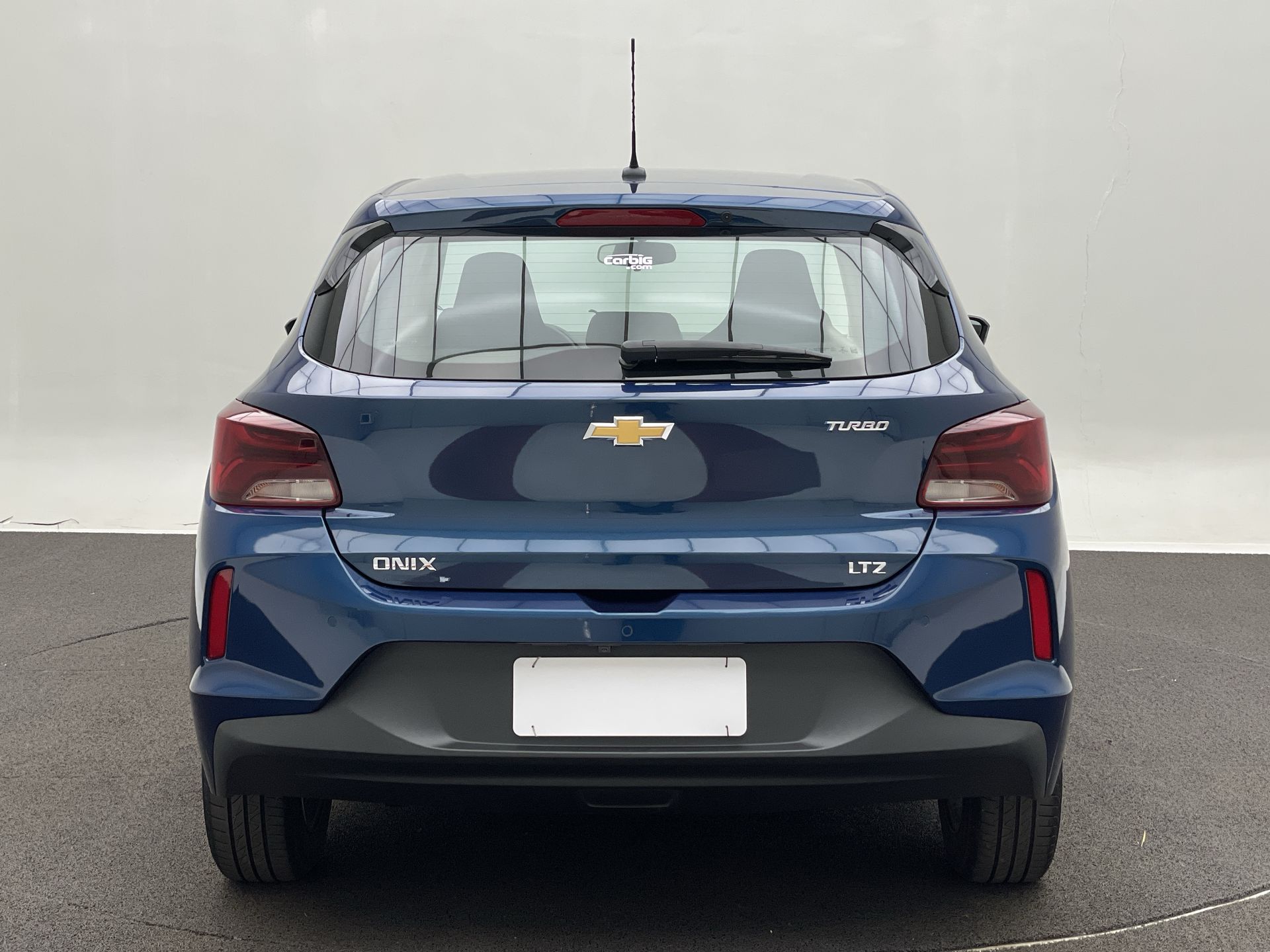 GM - Chevrolet-ONIX-ONIX HATCH LTZ 1.0 12V TB Flex 5p Mec.