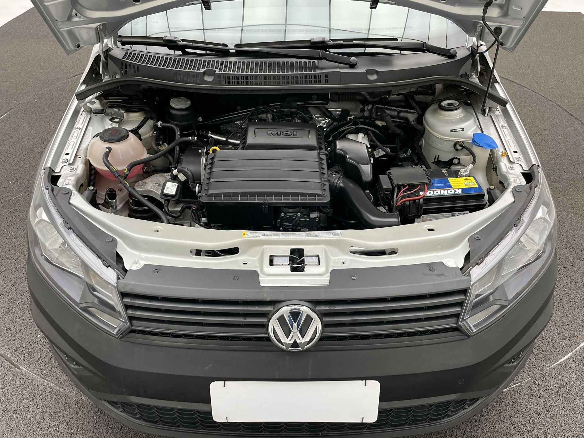 VW - Volkswagen-Saveiro-Saveiro Robust 1.6 Total Flex 8V