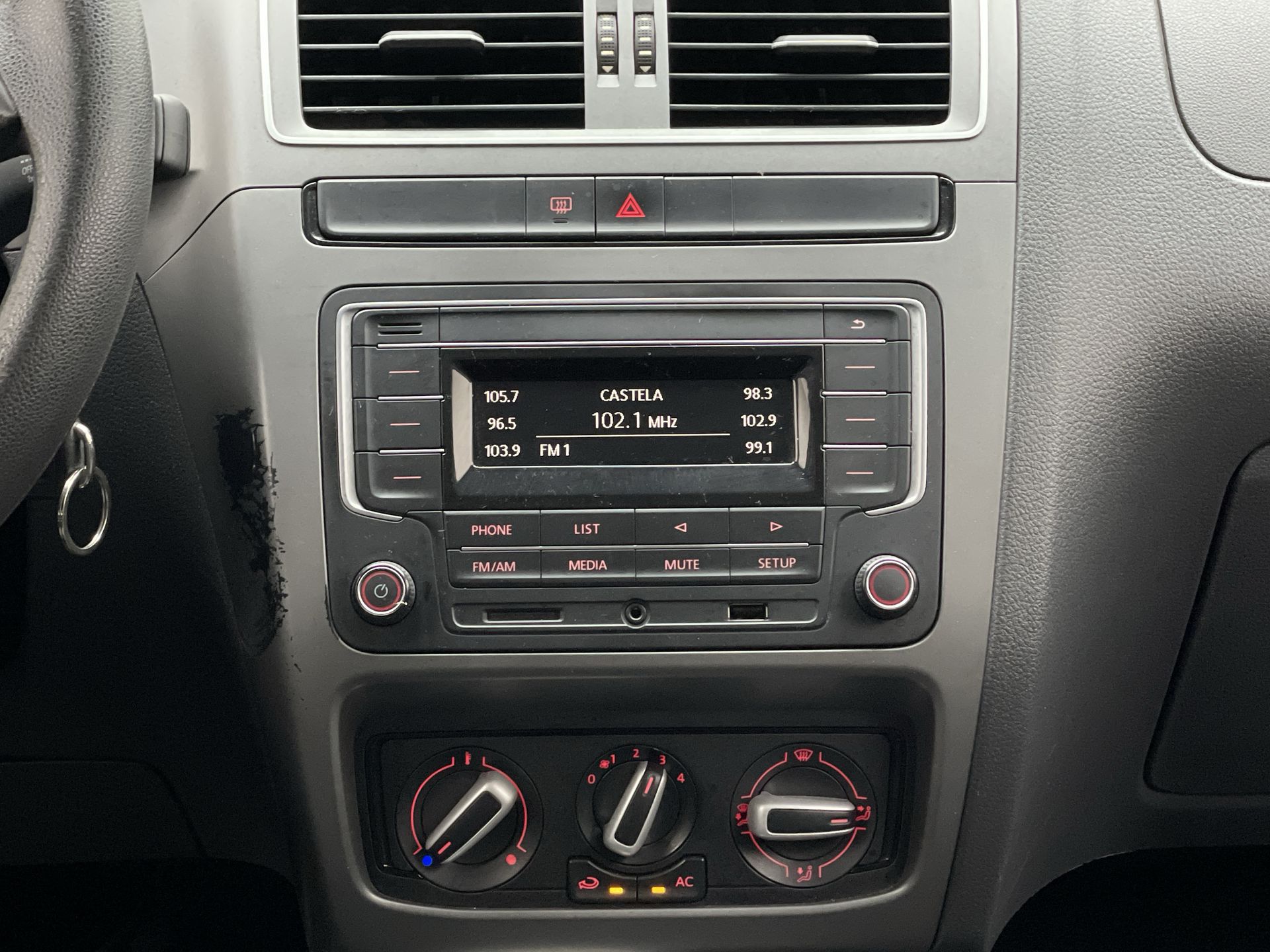 VW - Volkswagen-Fox-Fox Trendline 1.6 Flex 8V 5p