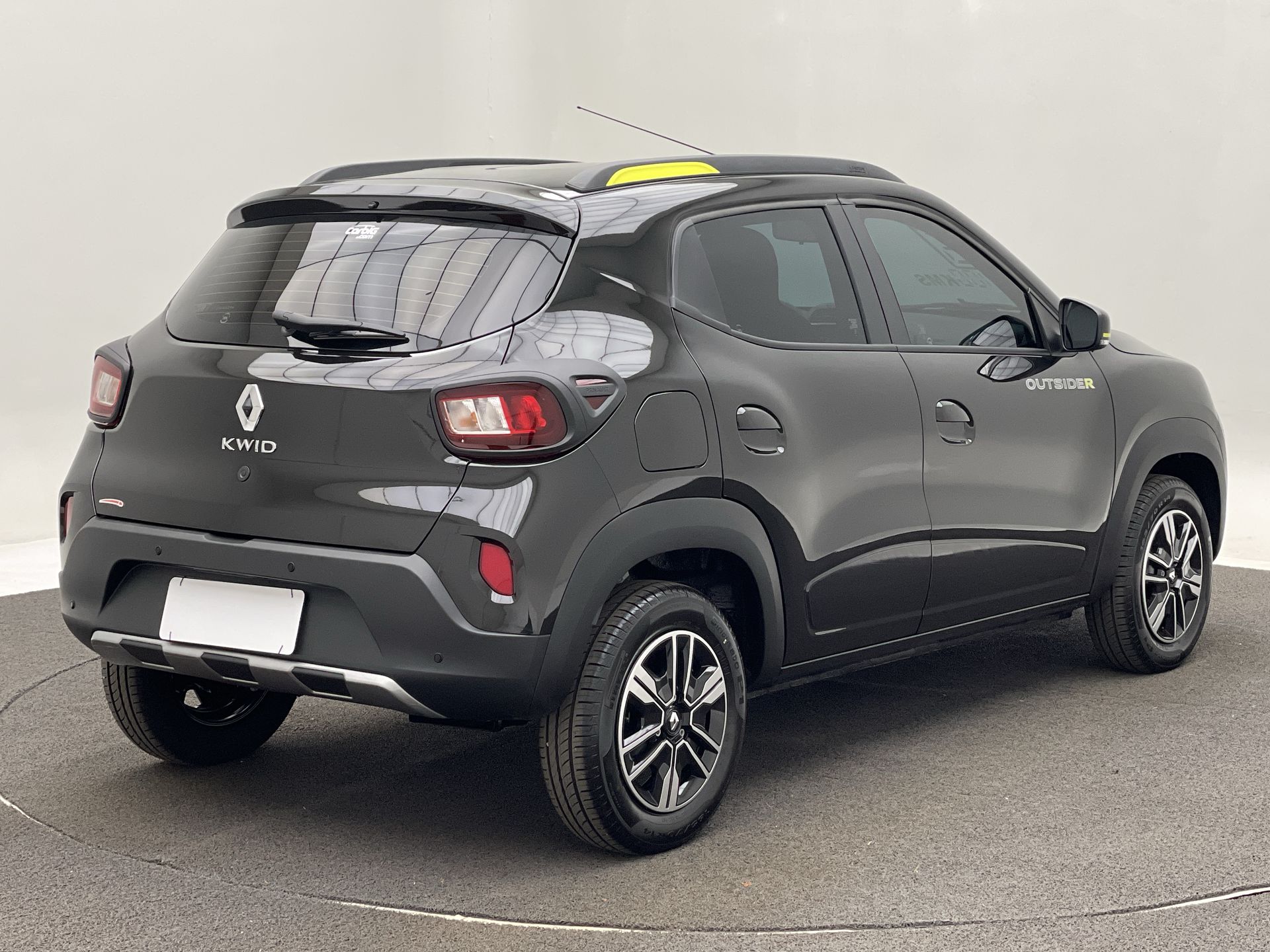 Renault-KWID-KWID OUTSIDER 1.0 Flex 12V 5p Mec.