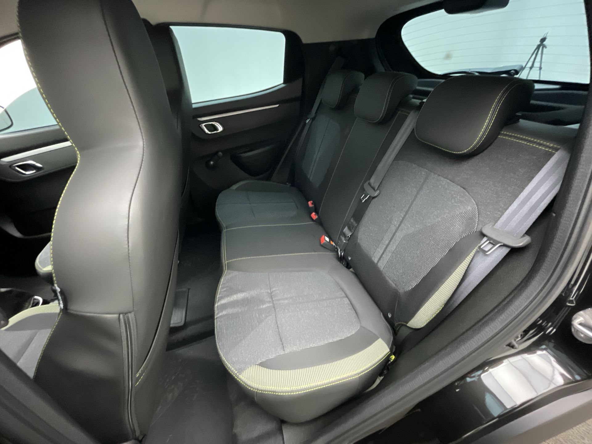 Renault-KWID-KWID OUTSIDER 1.0 Flex 12V 5p Mec.