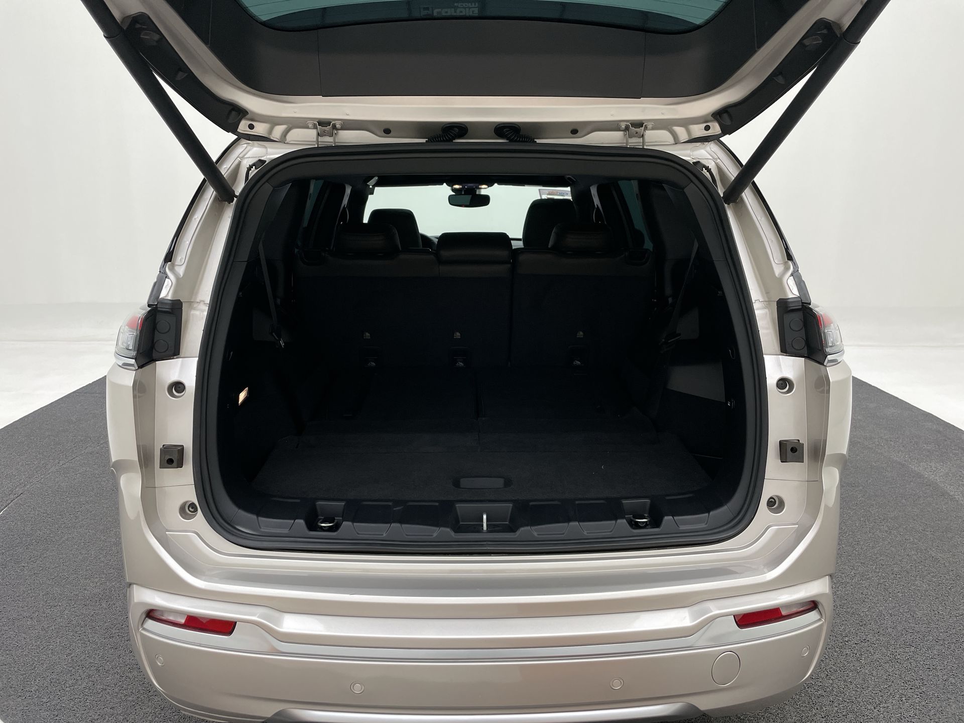 Jeep-COMMANDER-Commander Overland T270 1.3 TB Flex Aut.
