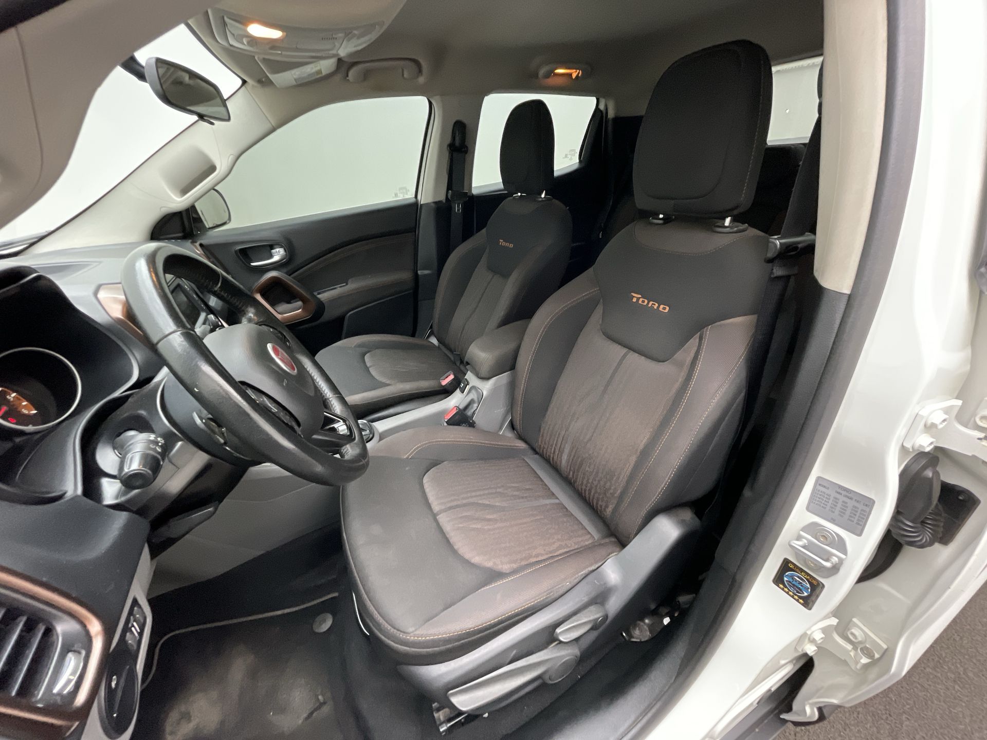Fiat-TORO-Toro Volcano 2.0 16V 4x4 TB Diesel Aut.