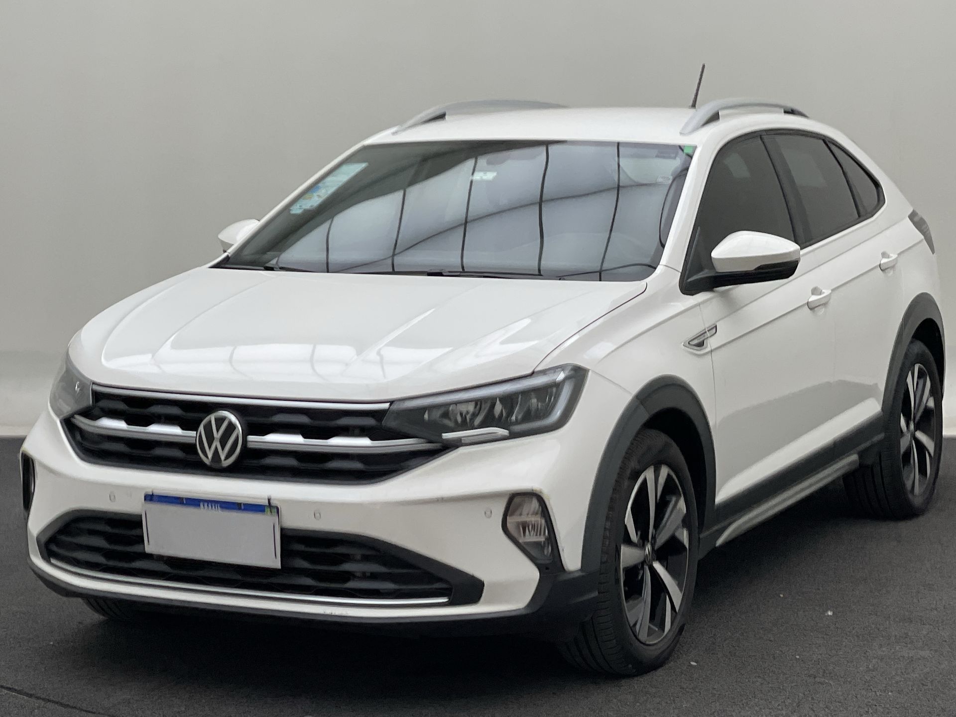Nivus Highline 1.0 200 TSI Flex Aut.