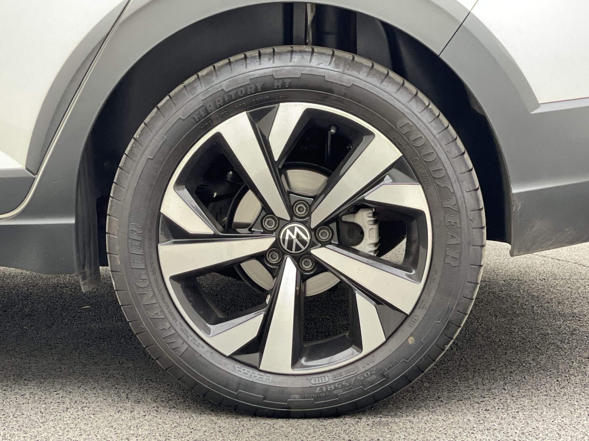 Nivus Highline 1.0 200 TSI Flex Aut.