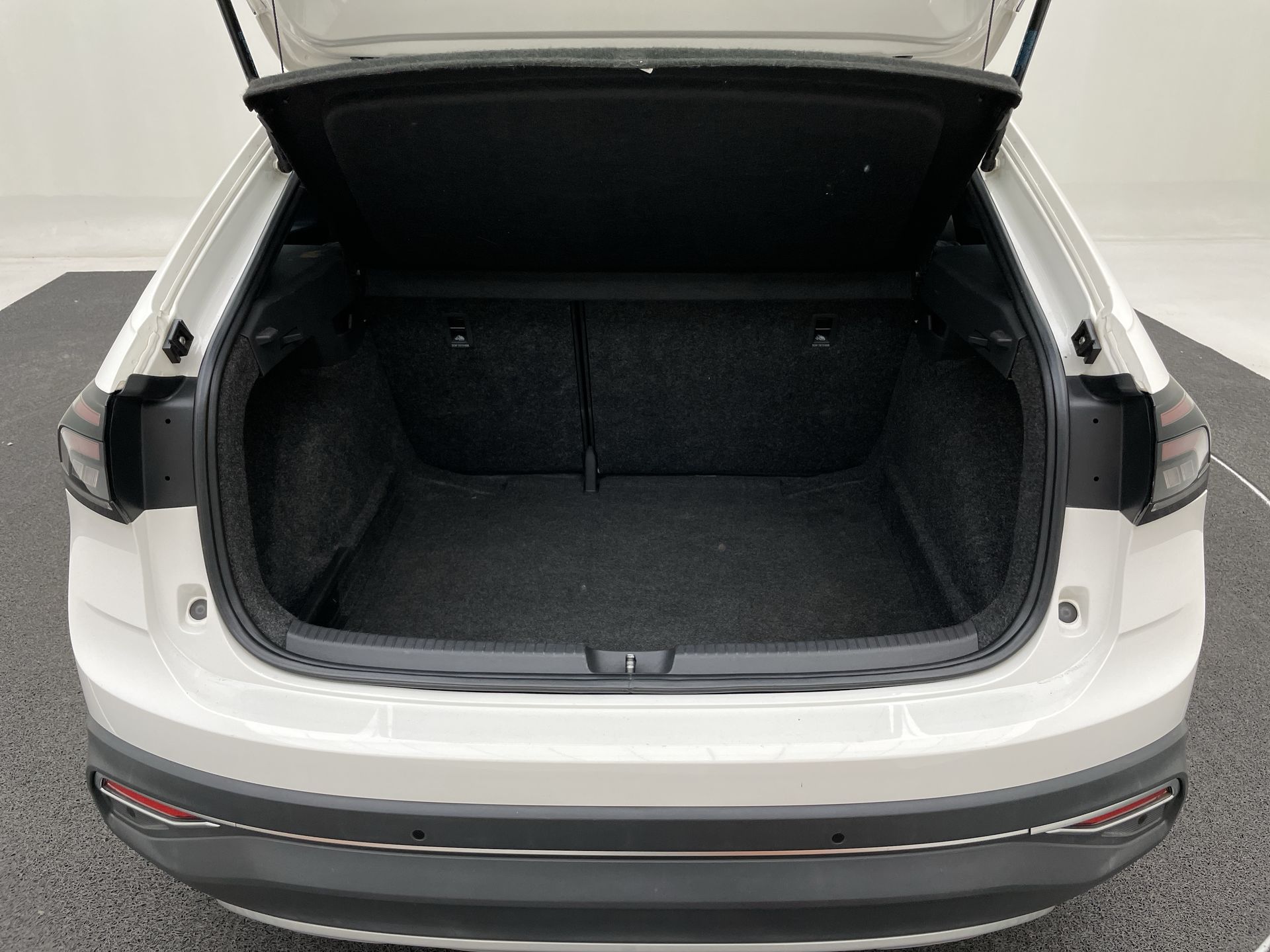 Nivus Highline 1.0 200 TSI Flex Aut.