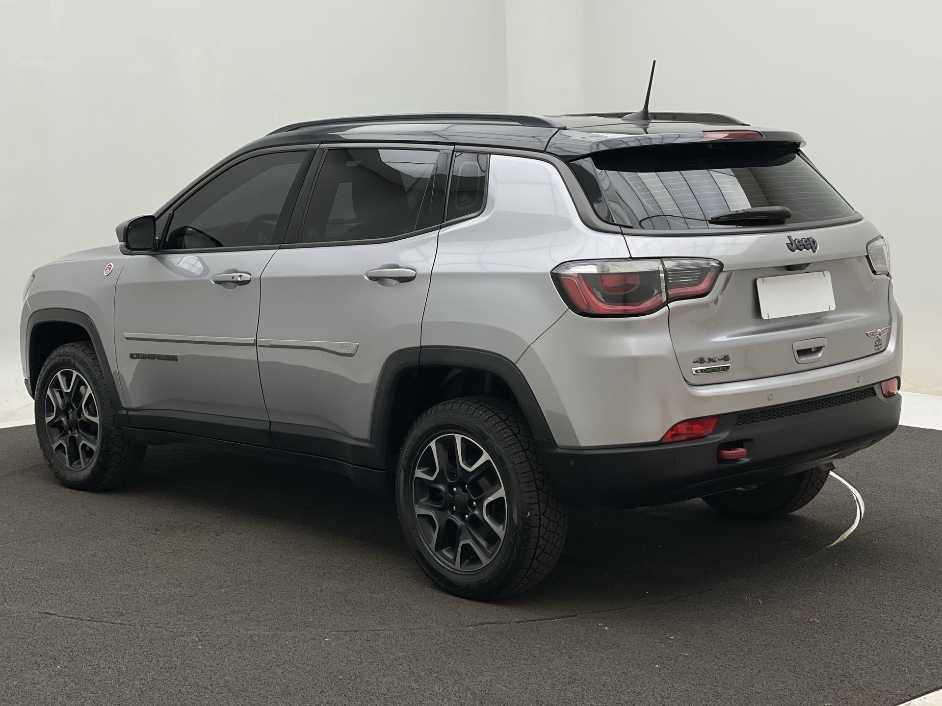 Jeep-COMPASS-COMPASS TRAILHAWK 2.0 4x4 Dies. 16V Aut.