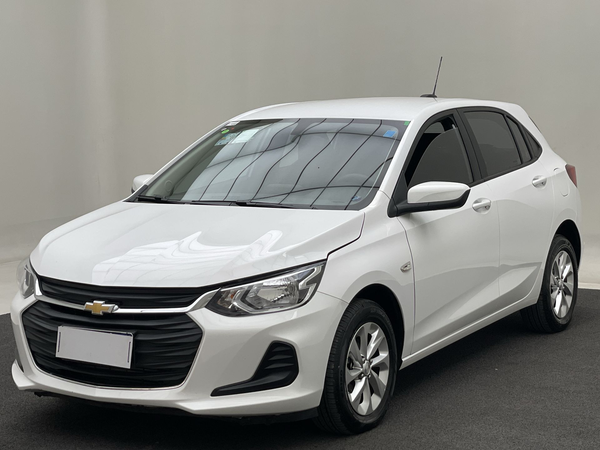 GM - Chevrolet-ONIX-ONIX HATCH LT 1.0 12V TB Flex 5p Mec.