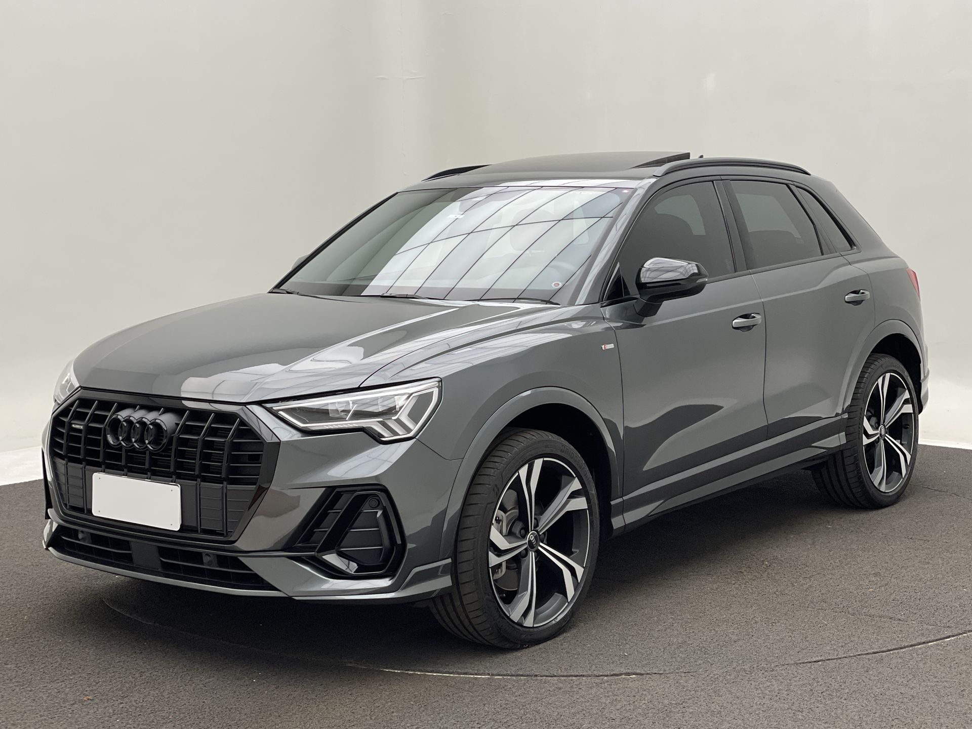 Q3 Perf. Black.Plus 2.0 TFSI Tip. Quat.