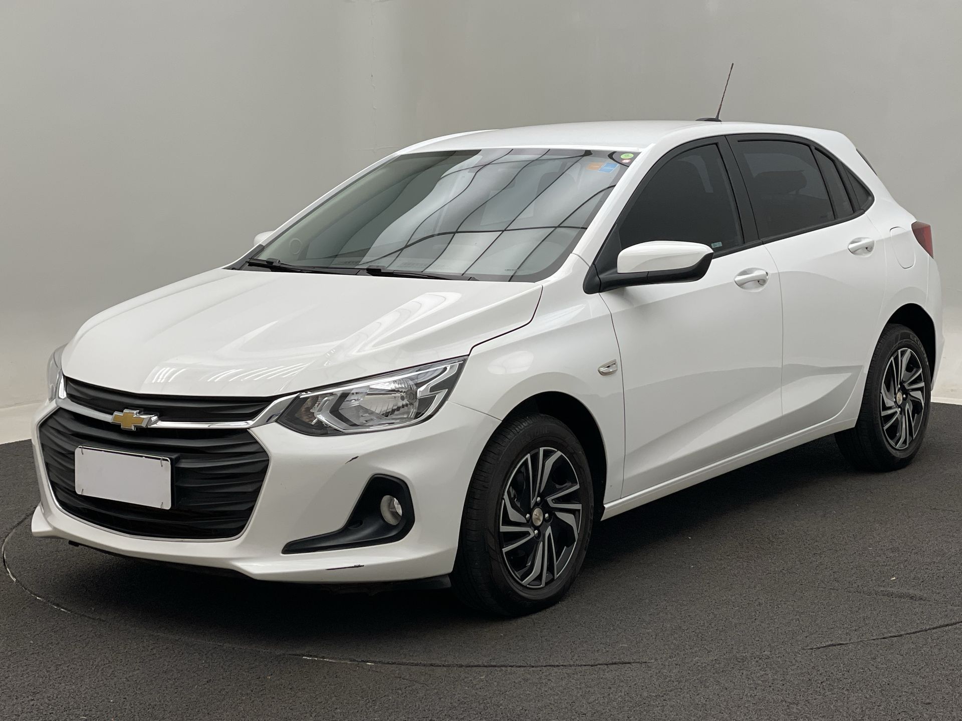 GM - Chevrolet-ONIX-ONIX HATCH LT 1.0 12V Flex 5p Mec.