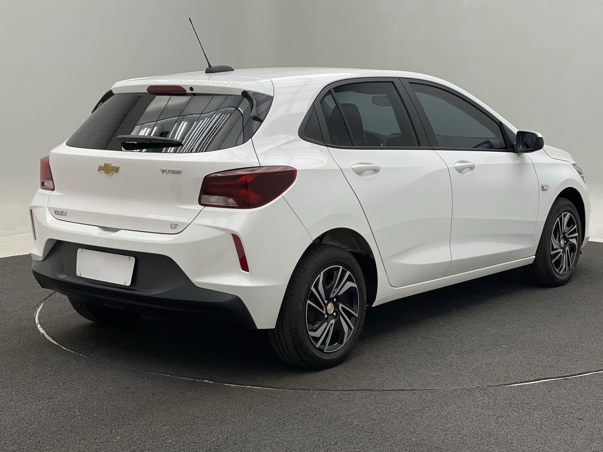 GM - Chevrolet-ONIX-ONIX HATCH LT 1.0 12V Flex 5p Mec.