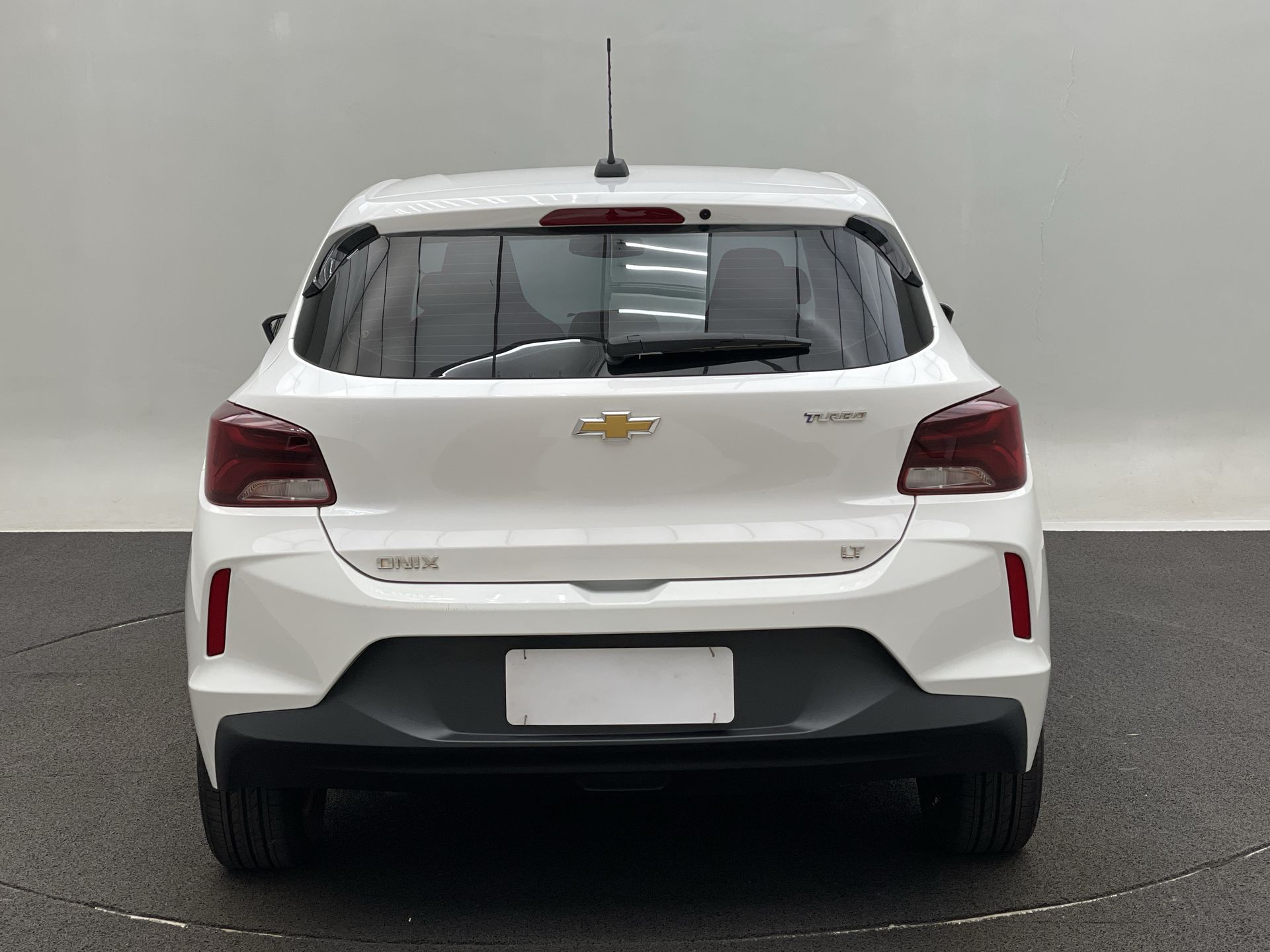 GM - Chevrolet-ONIX-ONIX HATCH LT 1.0 12V Flex 5p Mec.
