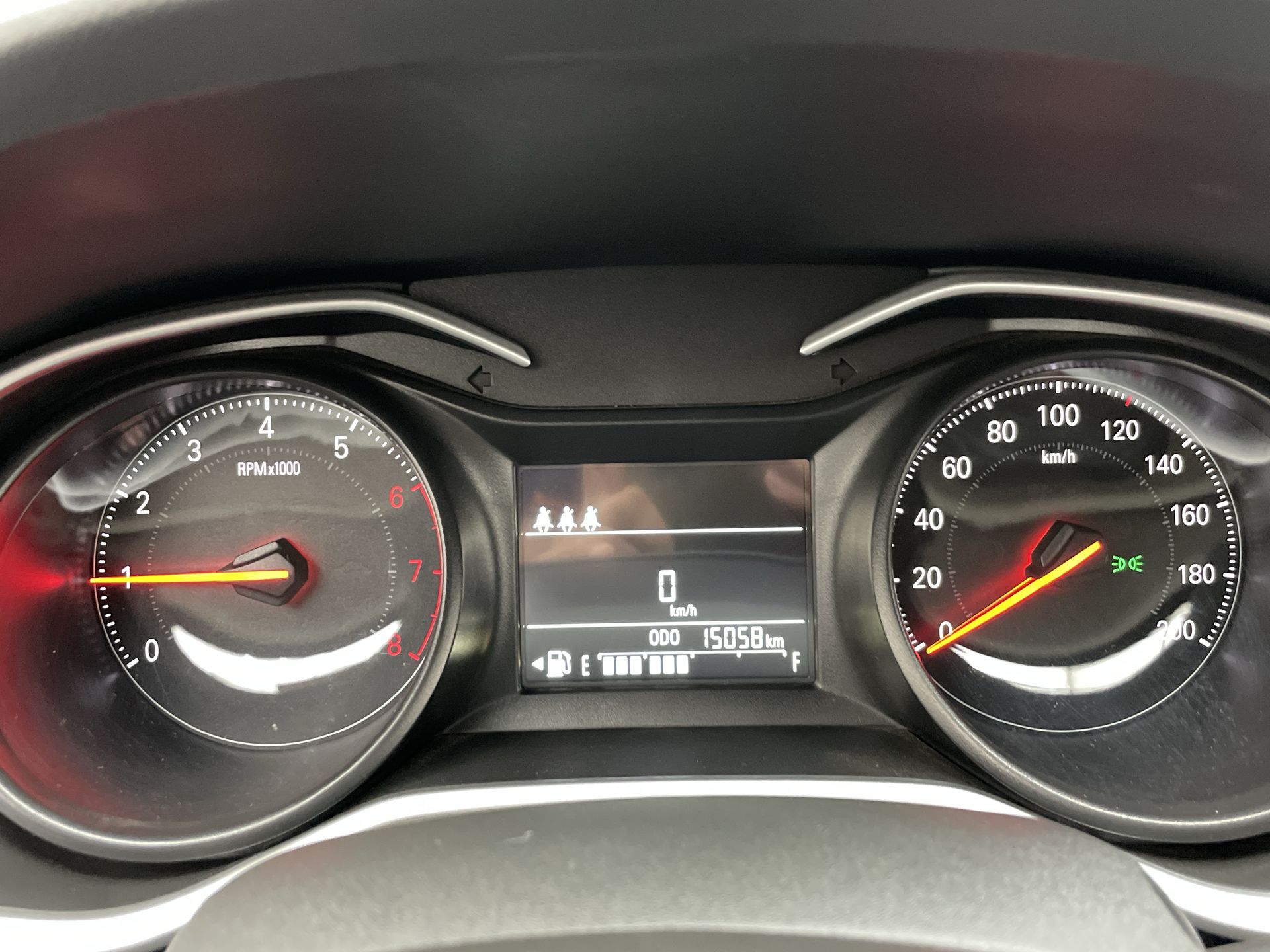 GM - Chevrolet-ONIX-ONIX HATCH LT 1.0 12V Flex 5p Mec.