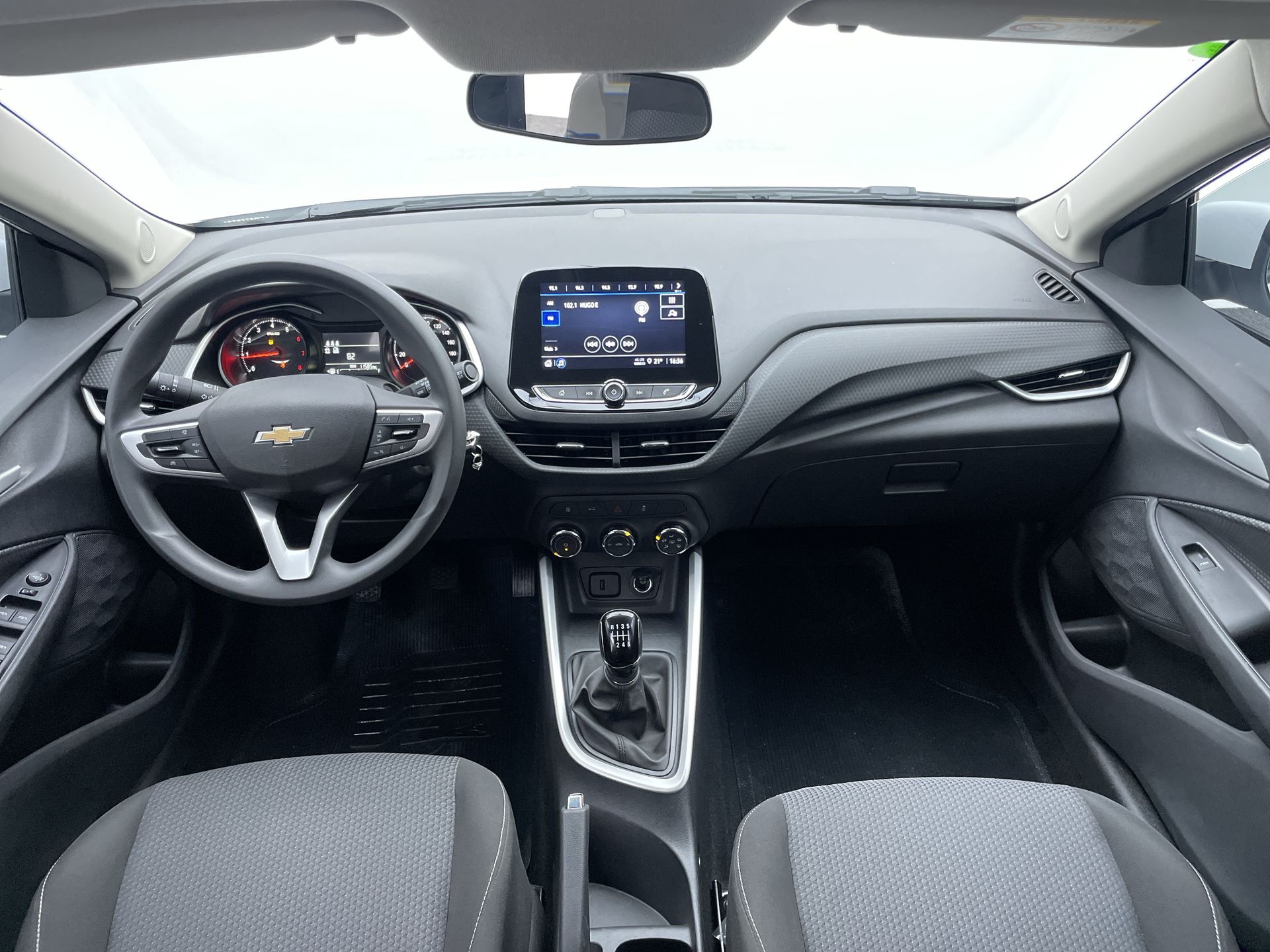GM - Chevrolet-ONIX-ONIX HATCH LT 1.0 12V Flex 5p Mec.