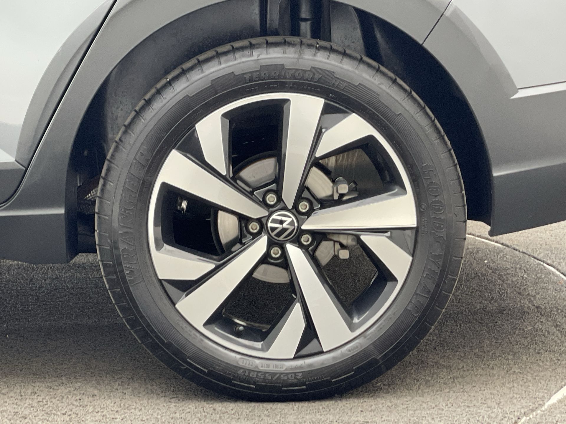 VW - Volkswagen-Nivus-Nivus Highline 1.0 200 TSI Flex Aut.