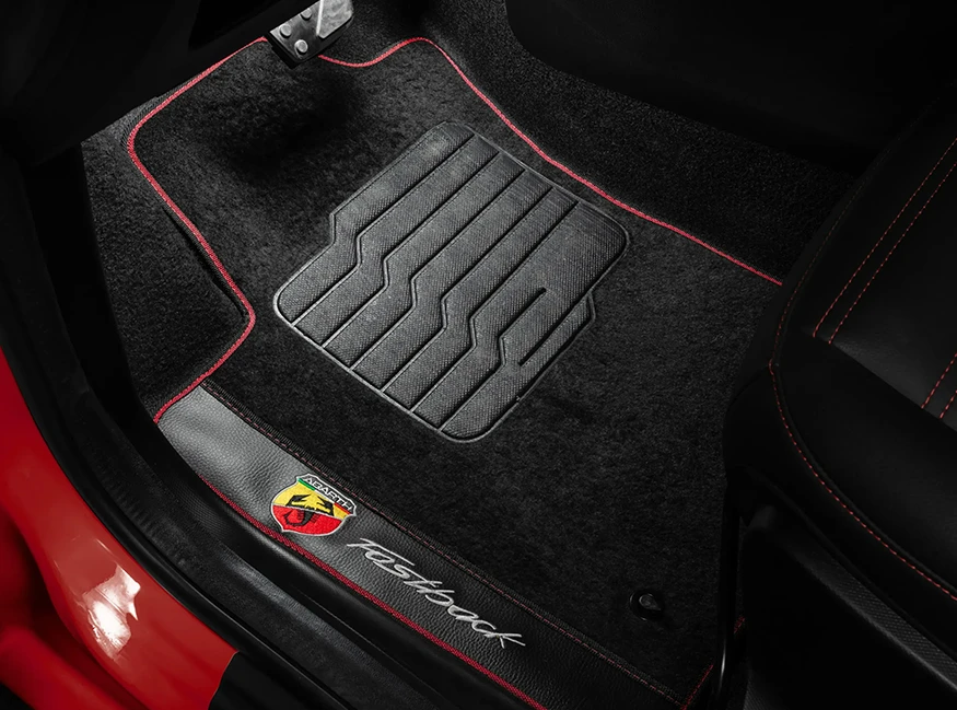 Tapete carpete em couro