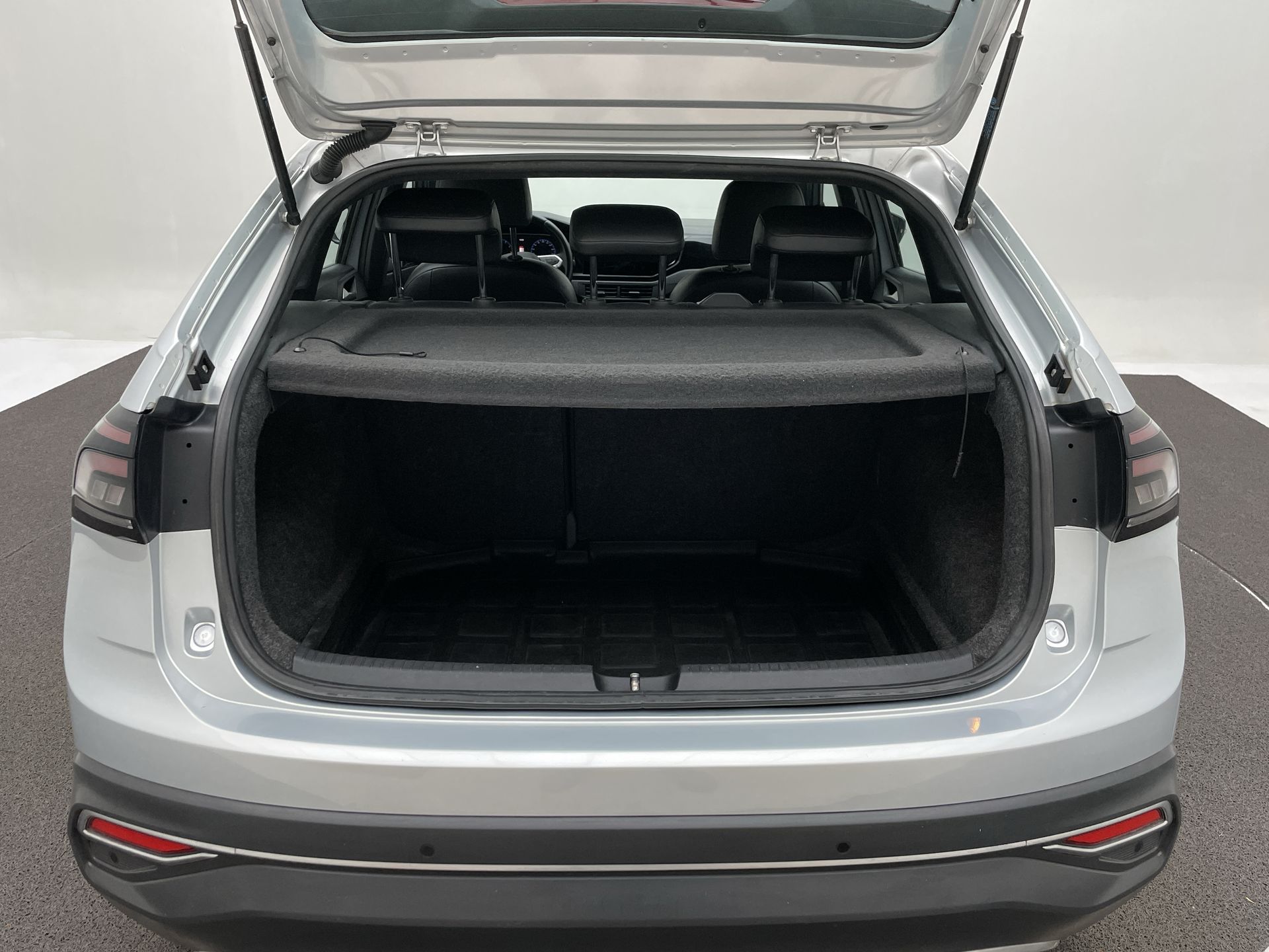 Nivus Highline 1.0 200 TSI Flex Aut.