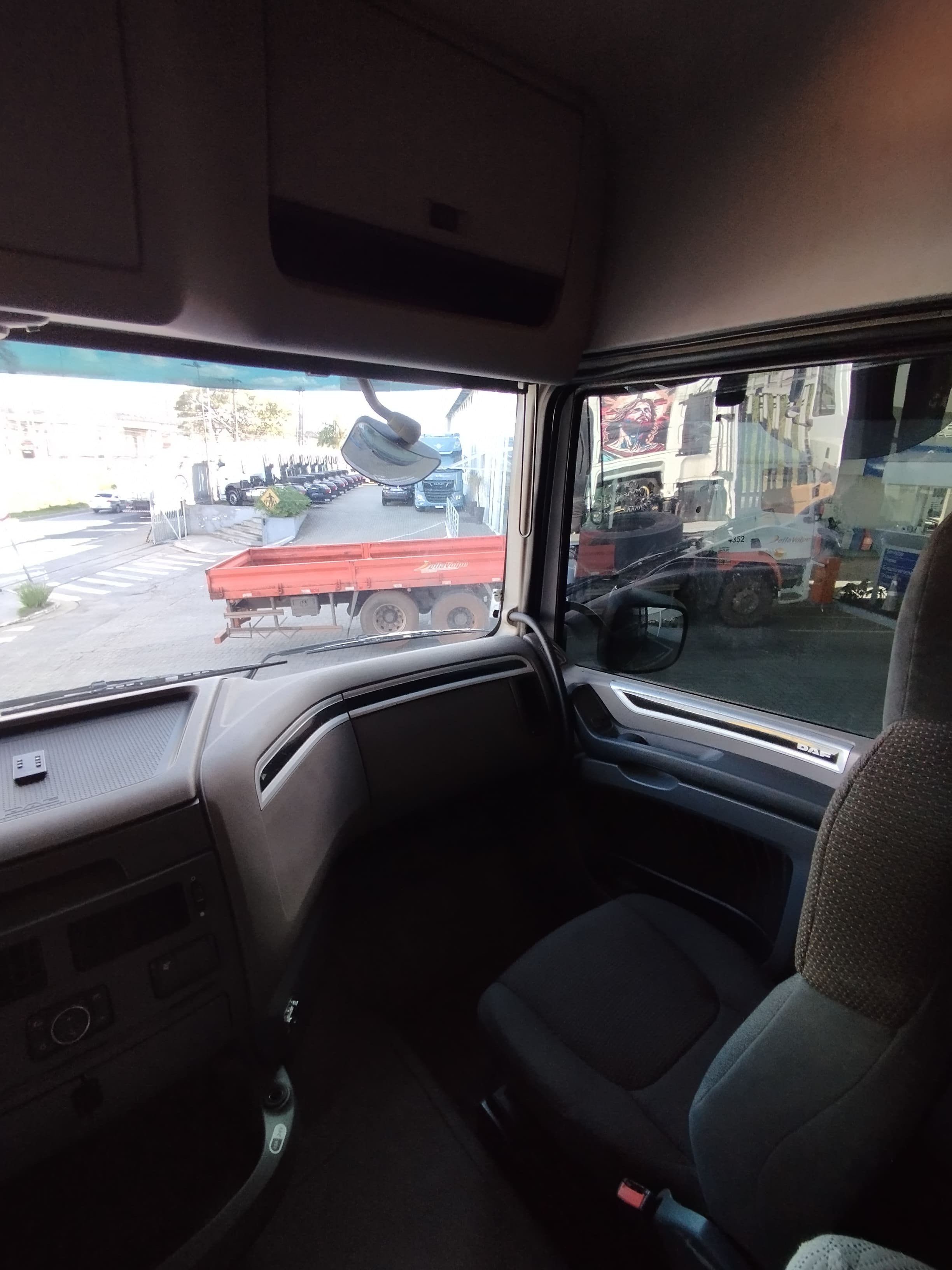 DAF-XF-XF FTT530 6x4 Space Cab (die)(E5)