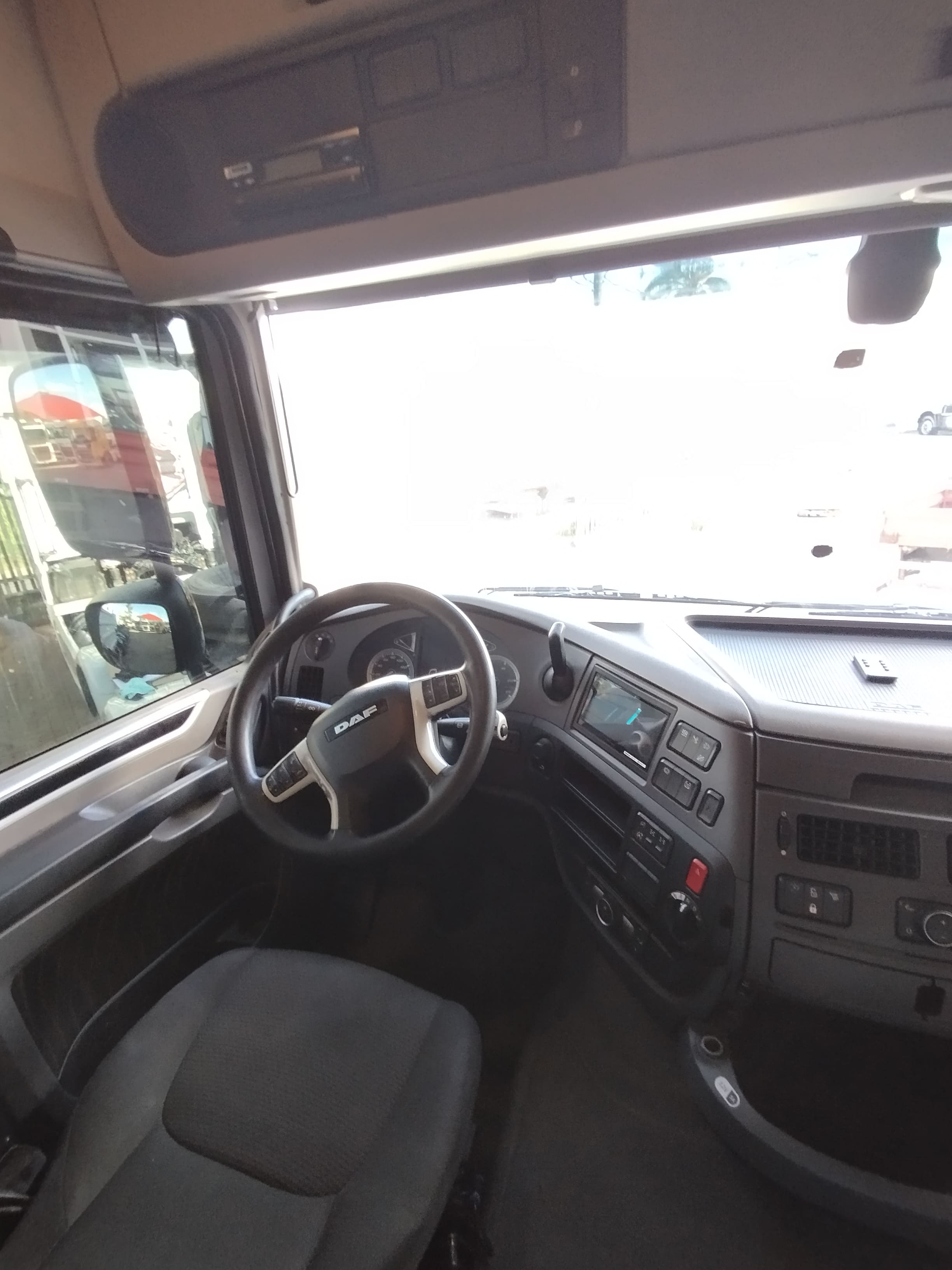 DAF-XF-XF FTT530 6x4 Space Cab (die)(E5)