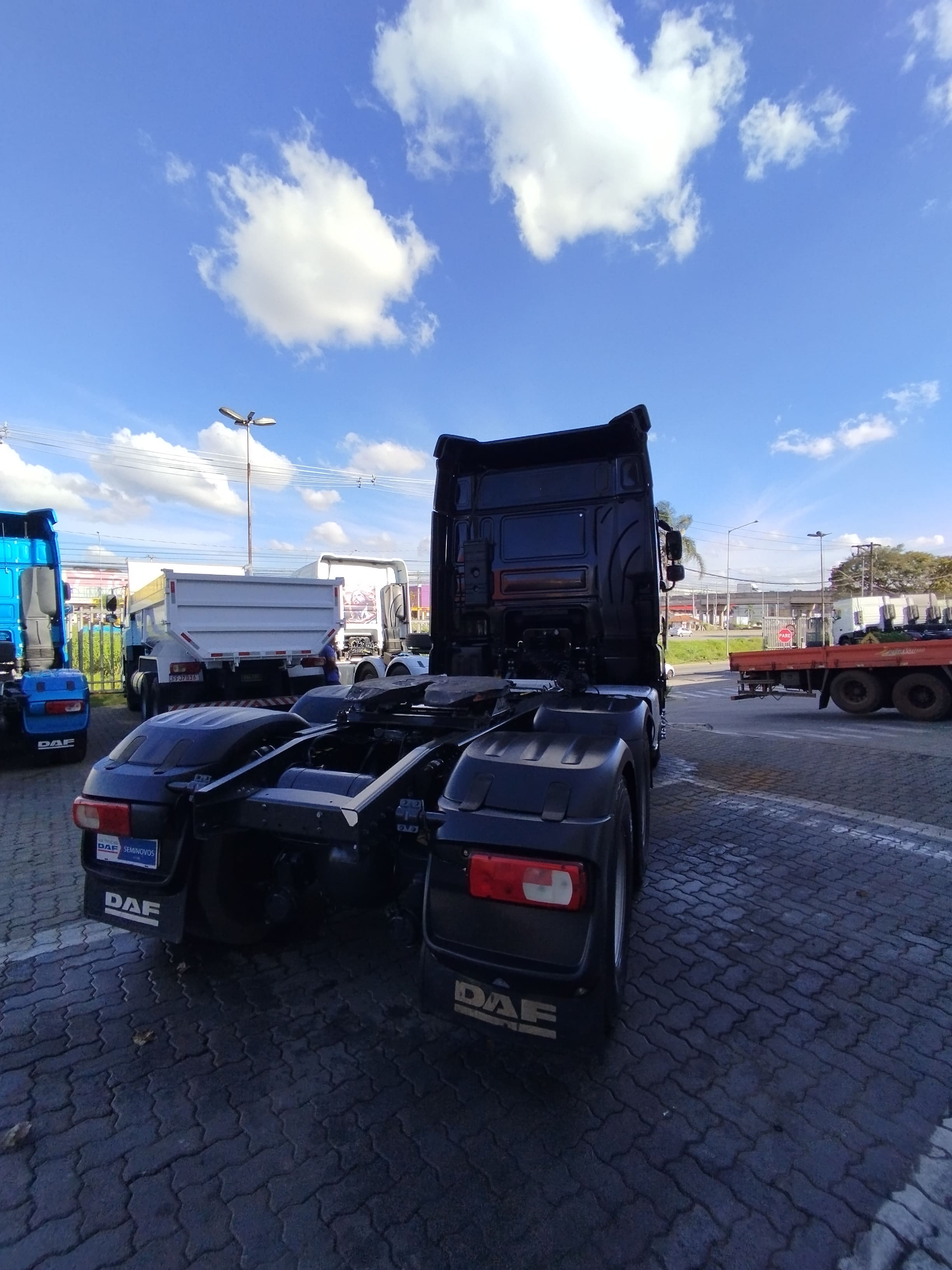 DAF-XF-XF FTT530 6x4 Space Cab (die)(E5)
