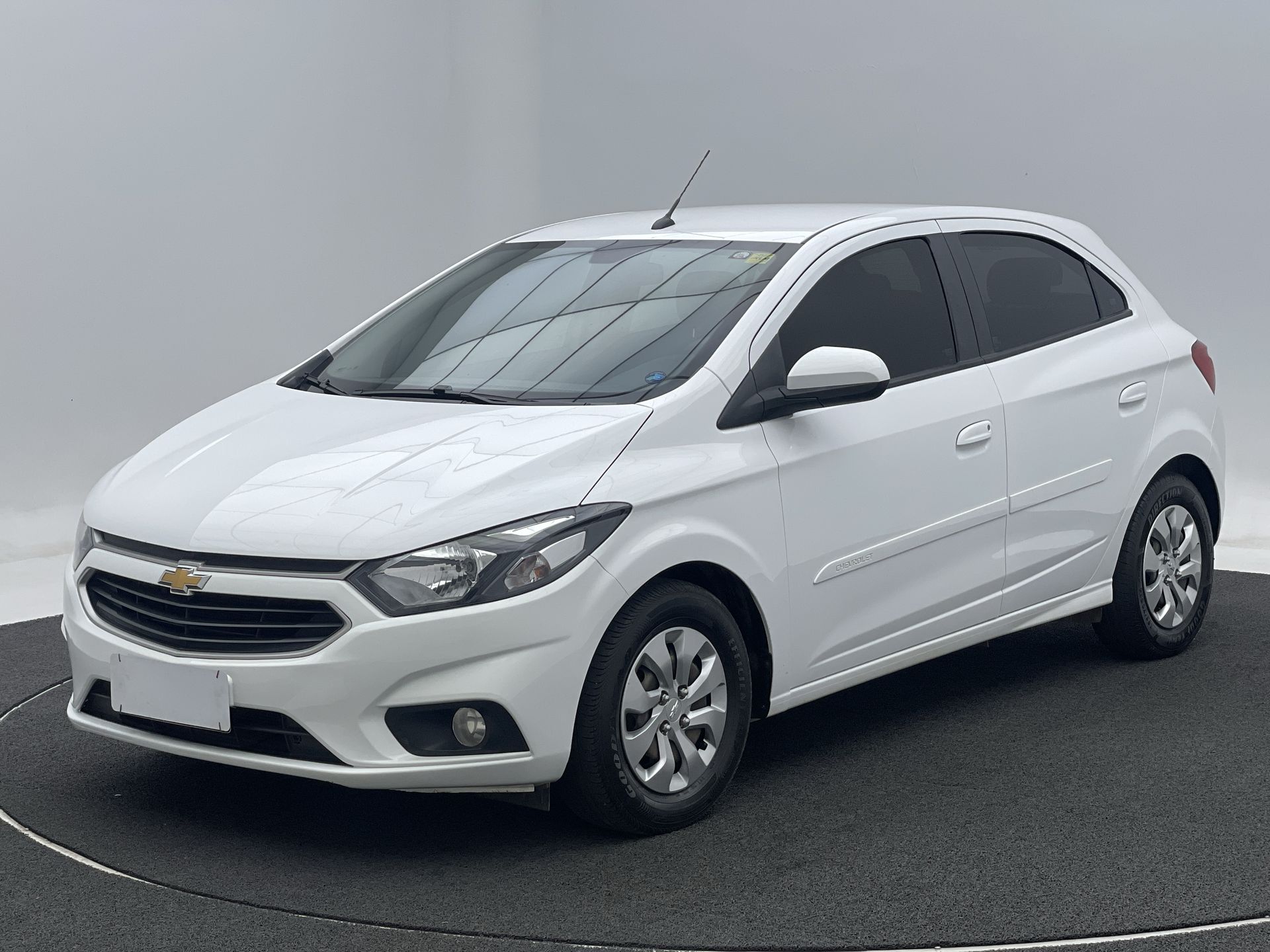 GM - Chevrolet-ONIX-ONIX HATCH LT 1.0 8V FlexPower 5p Mec.