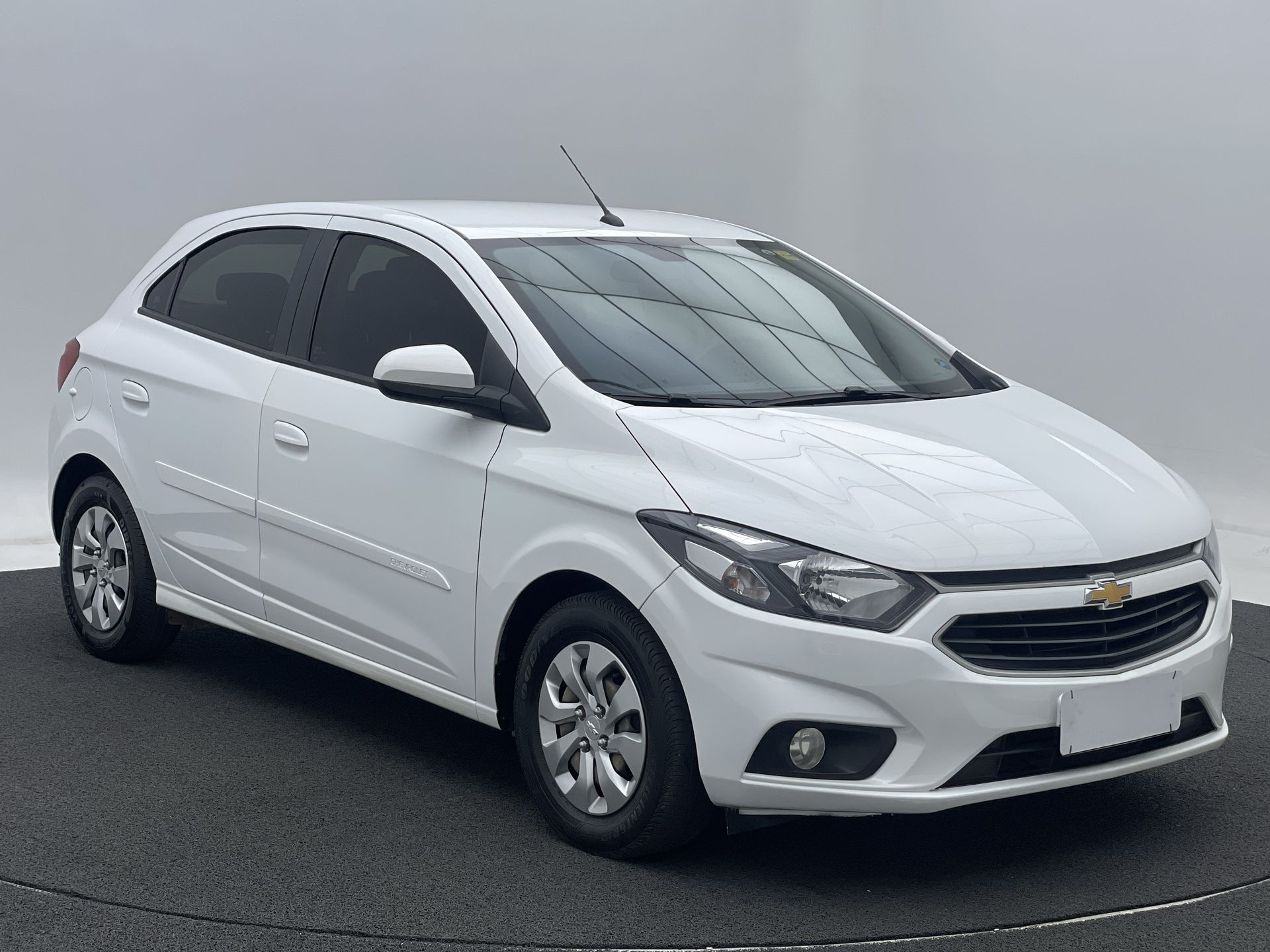 GM - Chevrolet-ONIX-ONIX HATCH LT 1.0 8V FlexPower 5p Mec.