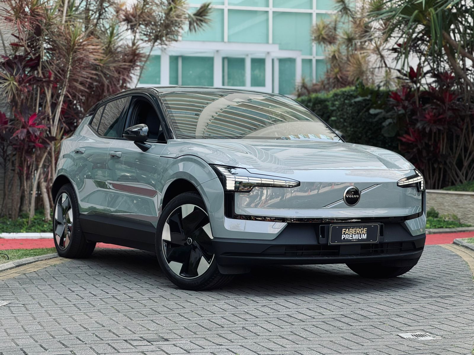 EX30 E60 Plus (Elétrico)