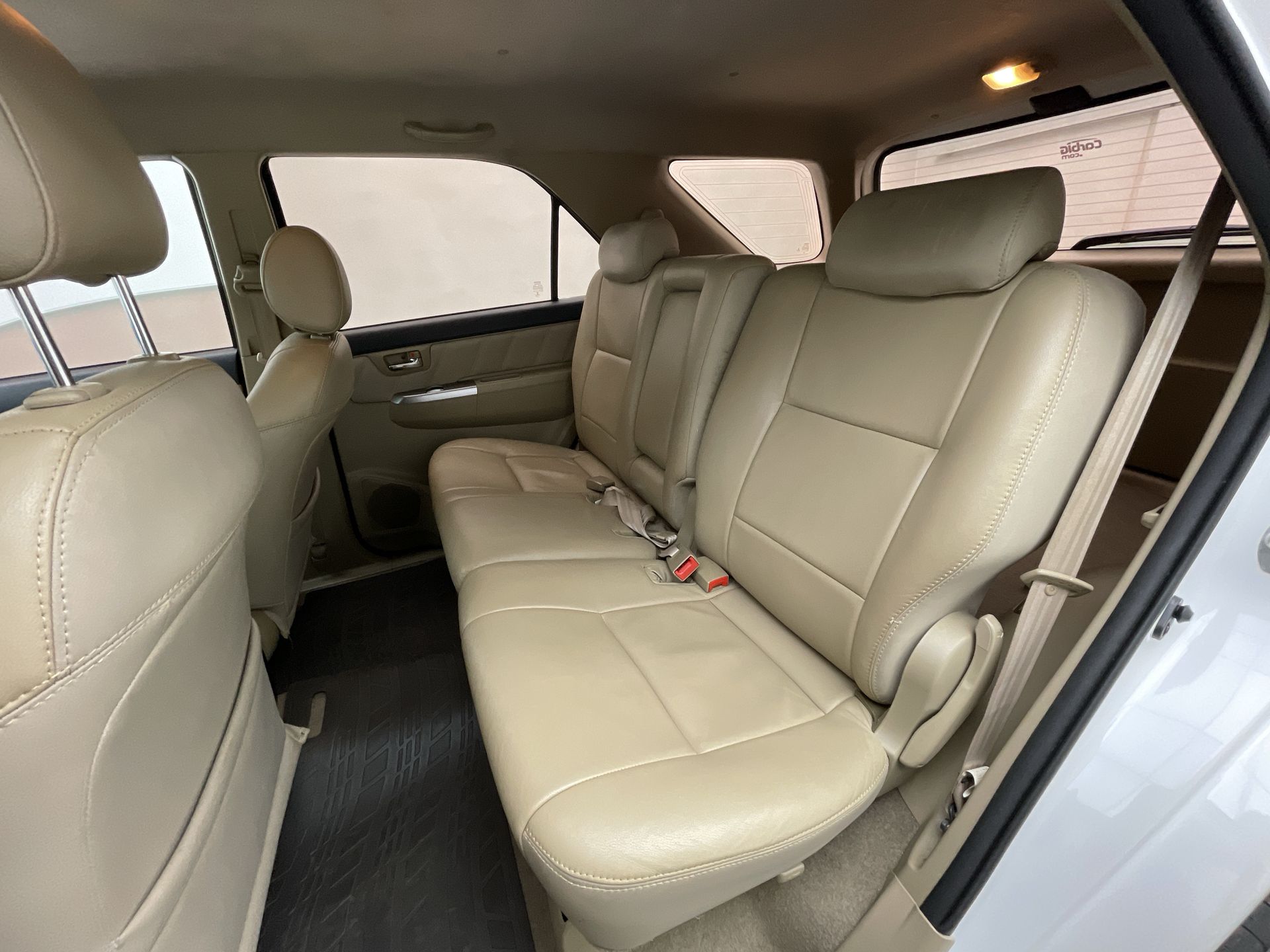 Hilux SW4 SR 4x2 2.7/ 2.7 Flex 16V Aut.