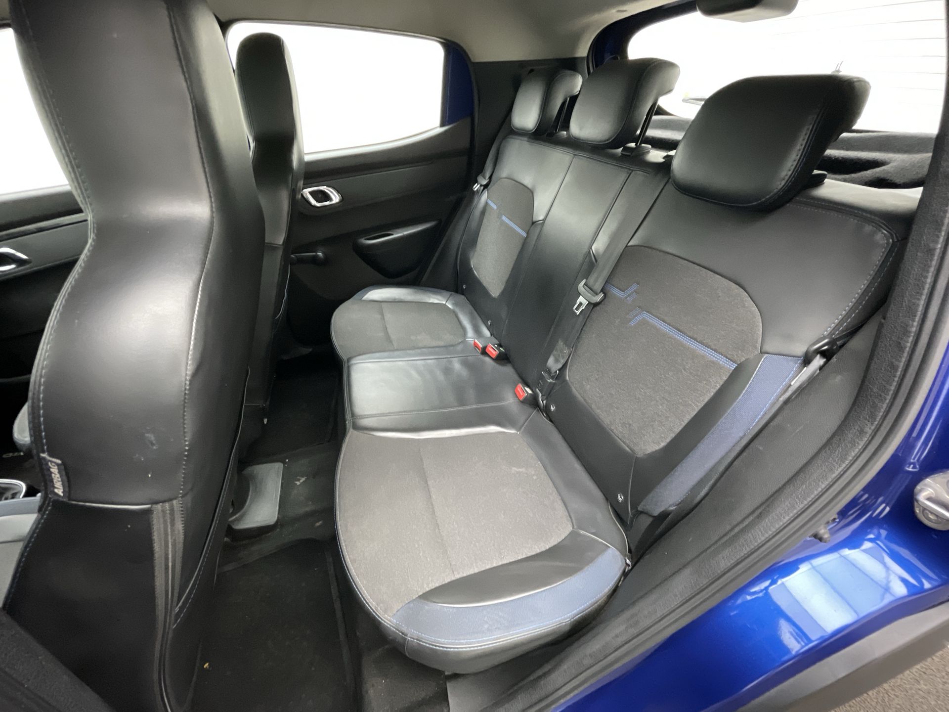 Renault-KWID-KWID Intense 1.0 Flex 12V 5p Mec.