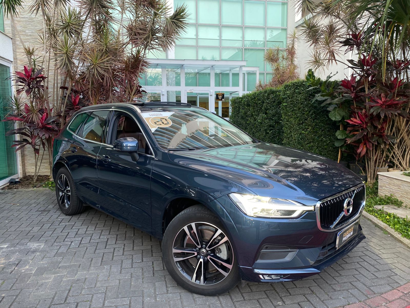 XC 60 D-5 MOMENTUM 2.0 AWD Diesel 5p