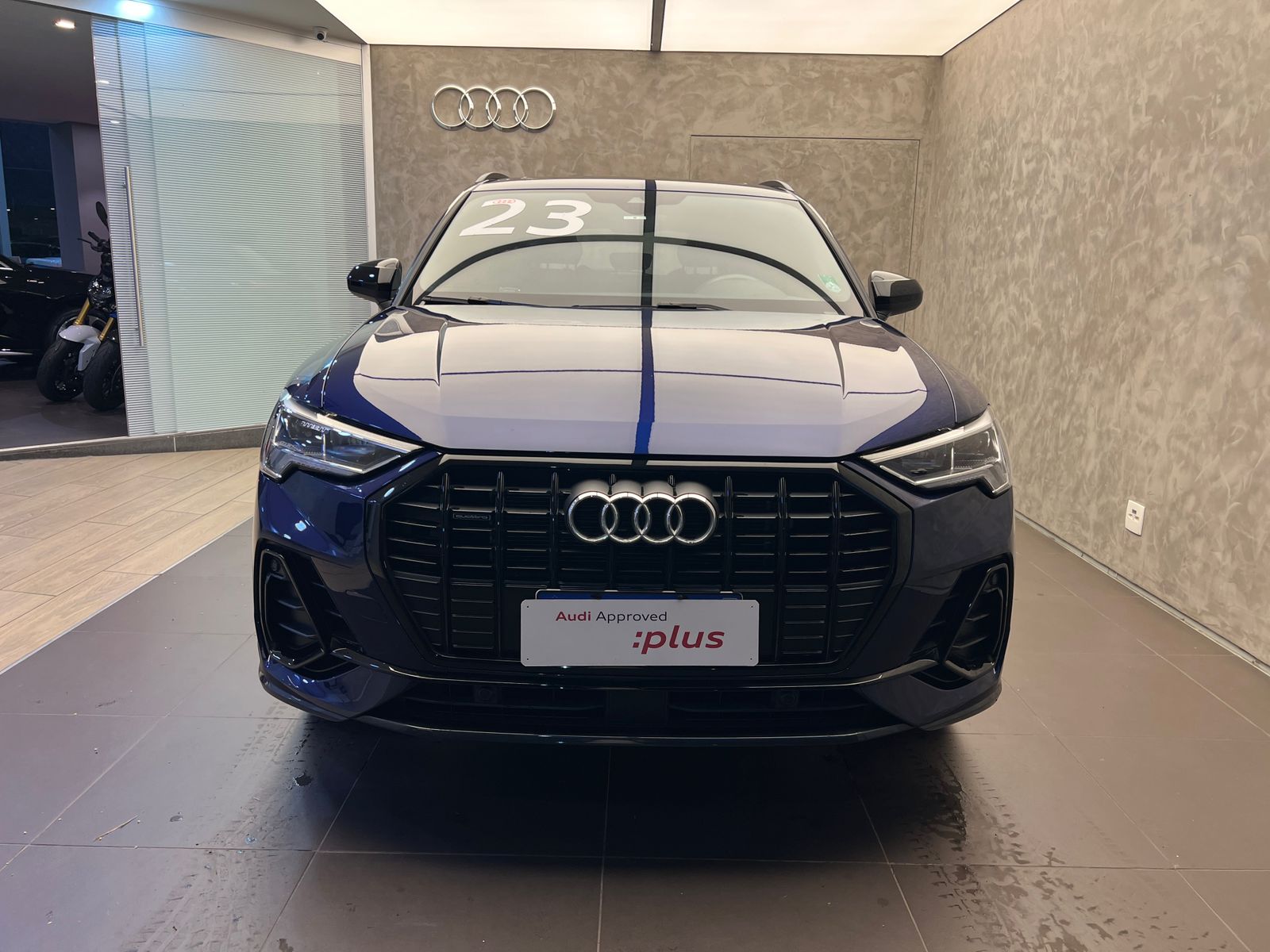 Q3 2.0 TFSI PERFORMANCE BLACK QUATTRO