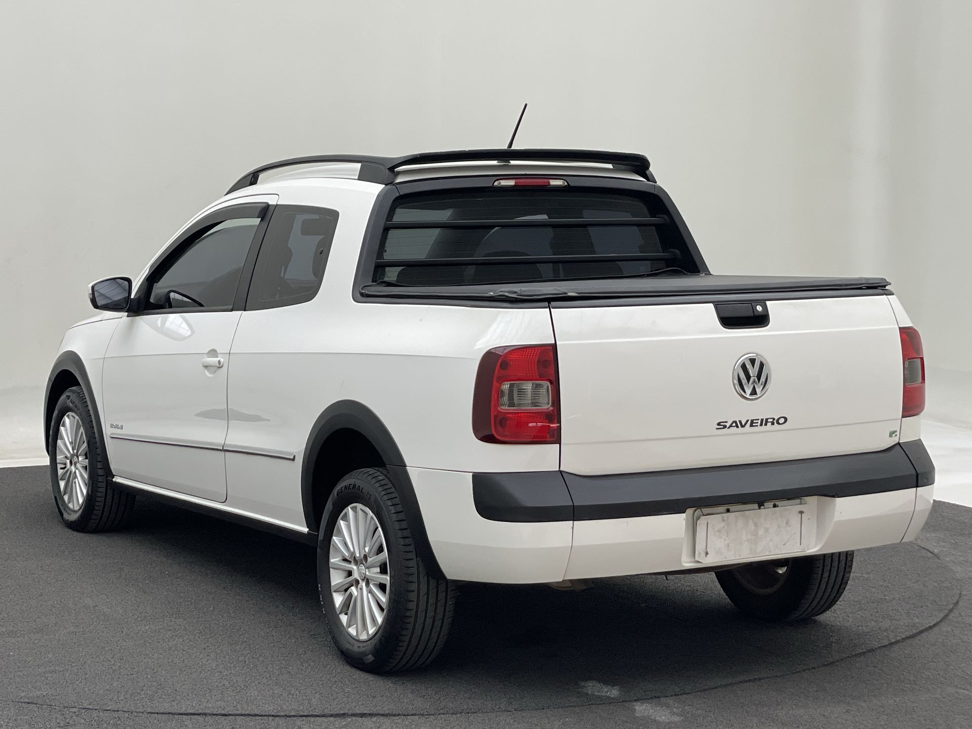 VW - Volkswagen-Saveiro-Saveiro Highline 1.6 T. Flex 8V CD