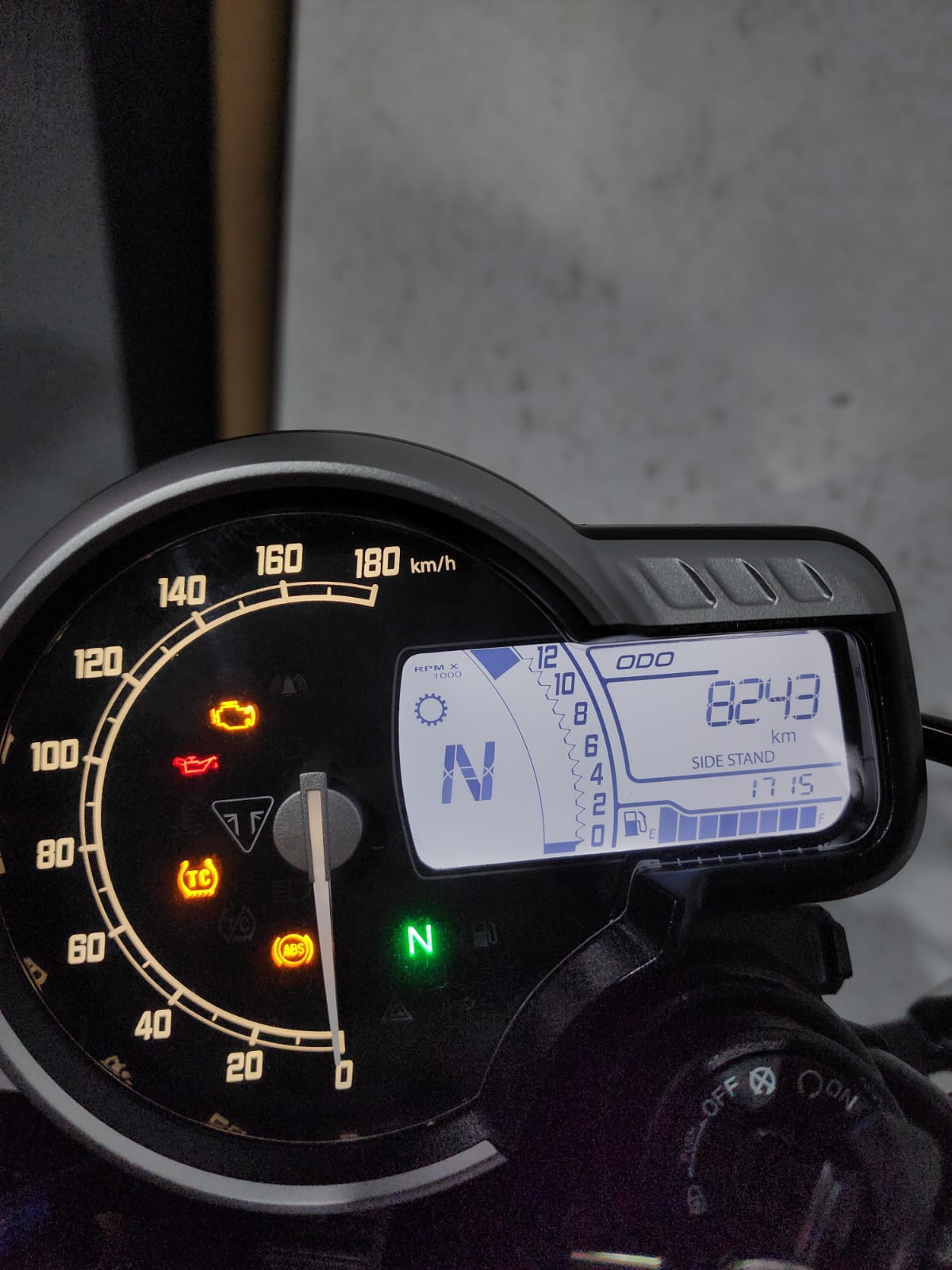 TRIUMPH-SPEED-SPEED 400