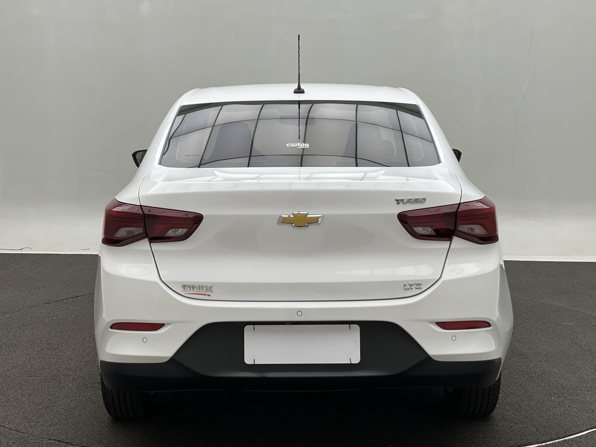 ONIX SEDAN Plus LTZ 1.0 12V TB Flex Aut.