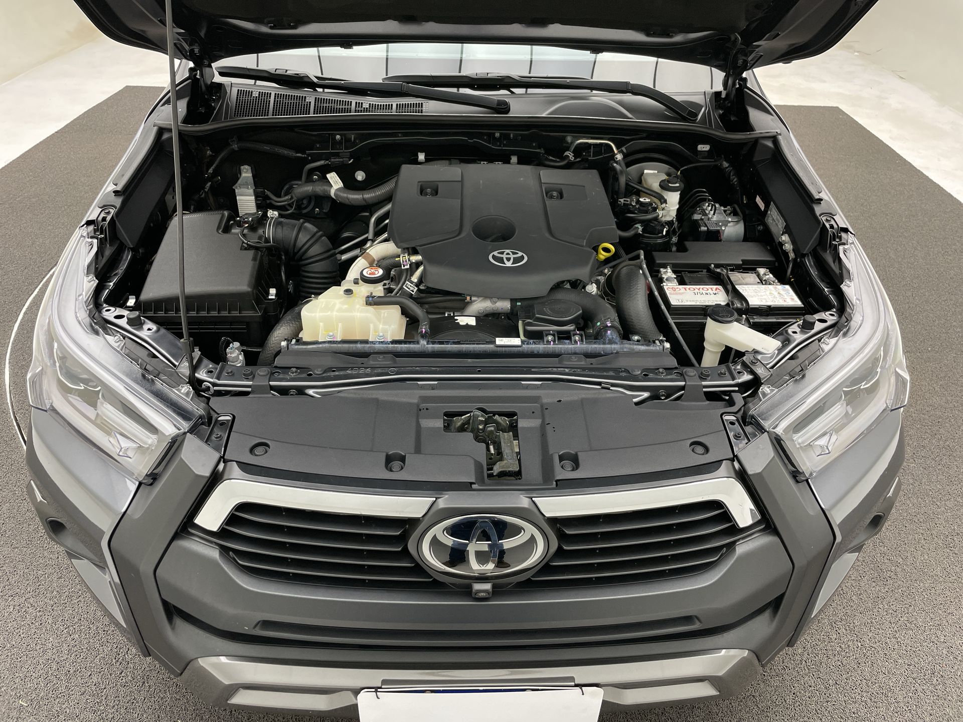 Toyota-HILUX-Hilux CD Conquest 4x4 2.8  Die.Aut