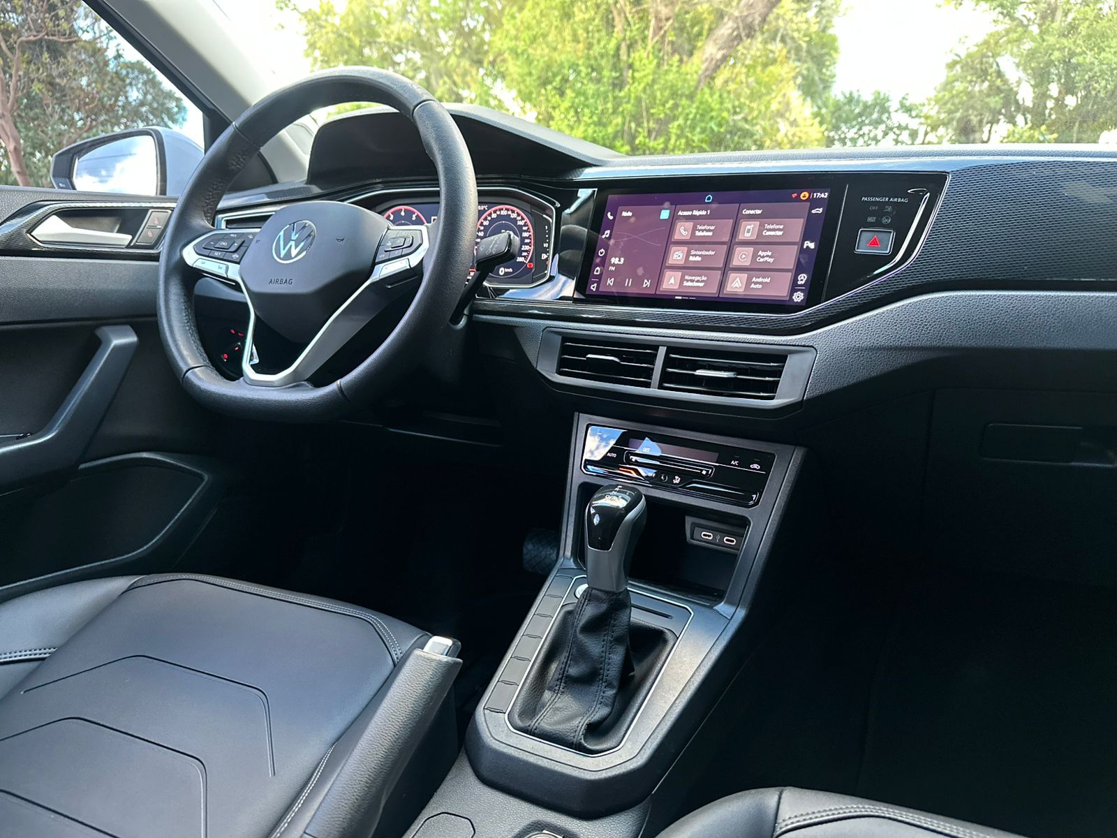 VW - Volkswagen-Polo-Polo Highline TSI 1.0 Flex 12V Aut.