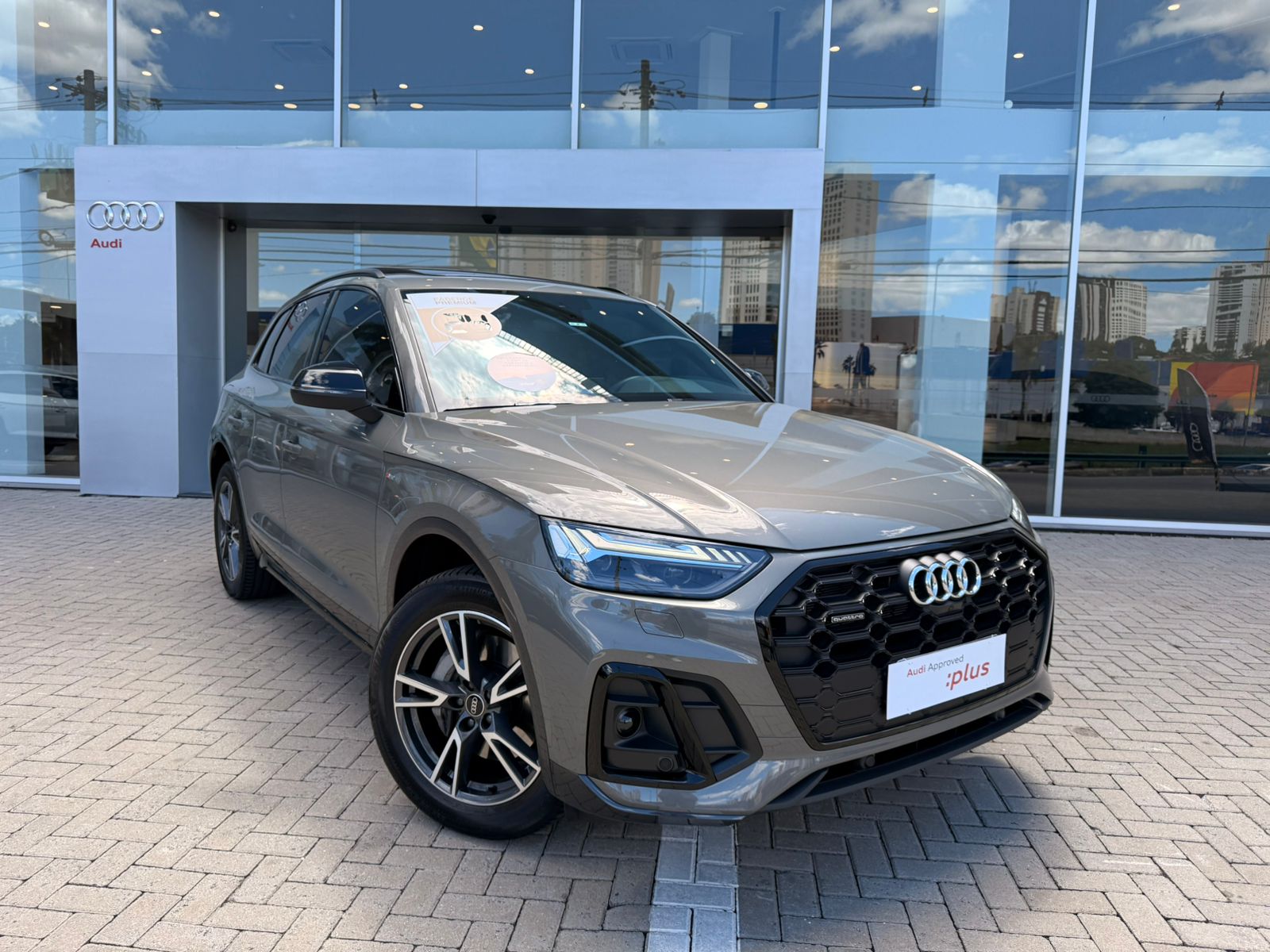 Audi-Q5-Q5 Performance 2.0 TFSIe S.Tr. Qt (Hib.)