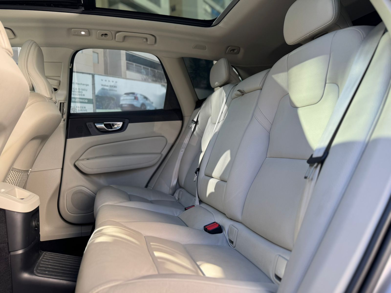 Volvo-XC 60-XC 60 T-8 Plus 2.0 AWD (Híbrido)