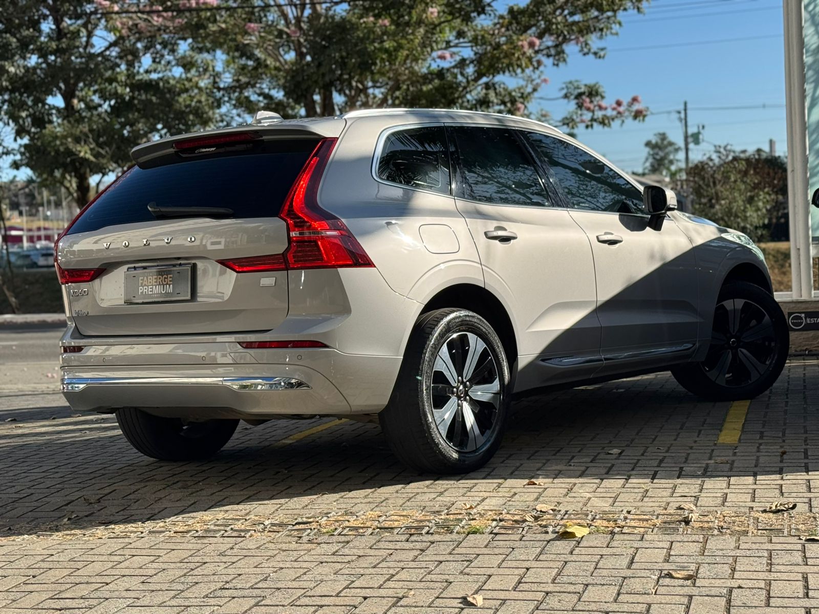 Volvo-XC 60-XC 60 T-8 Plus 2.0 AWD (Híbrido)