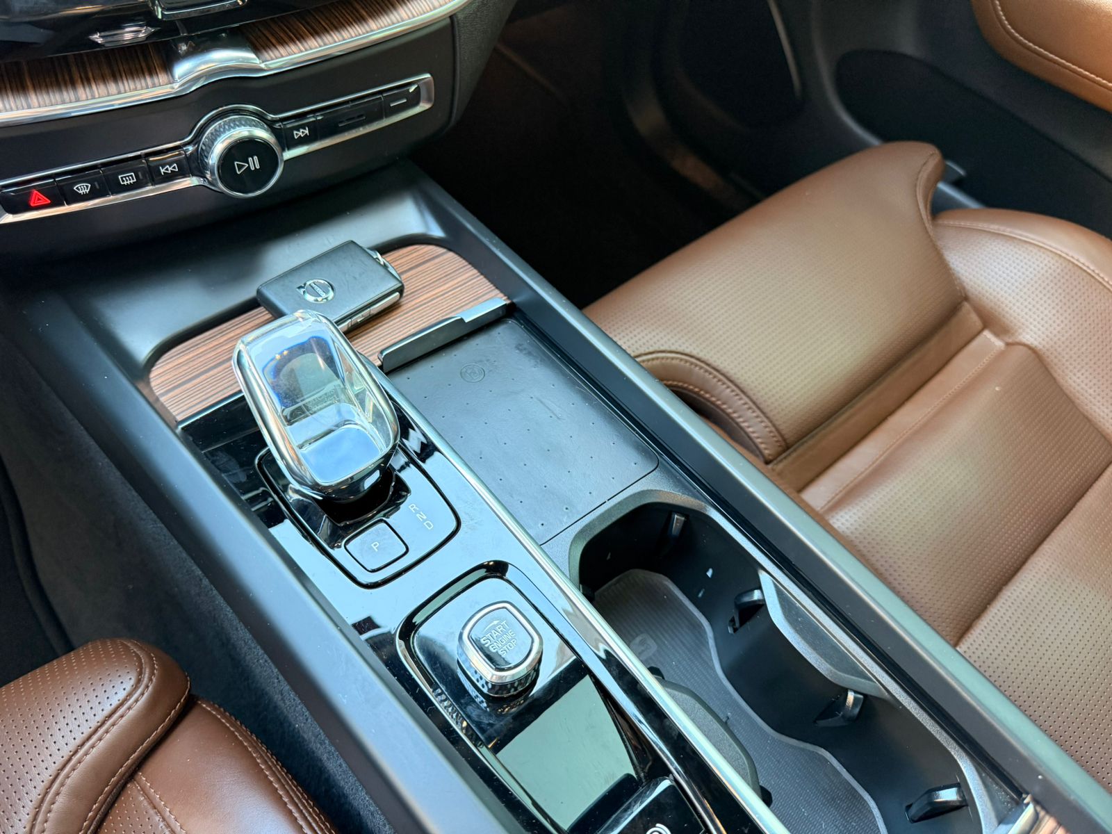 Volvo-XC 60-XC 60 T-8 Ultimate 2.0 AWD (Híbrido)